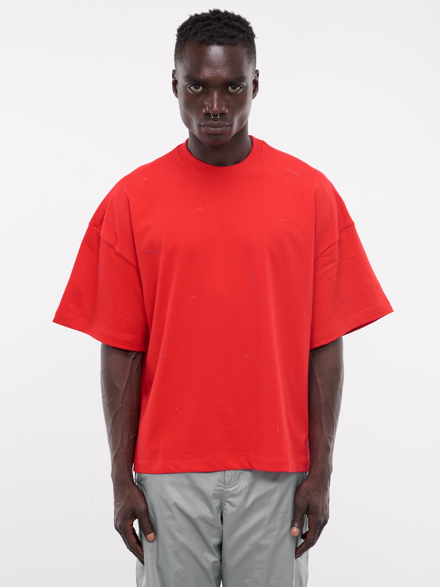 Jacquemus Le T-Shirt (HF7111-611-UNIVERISTY-RED)