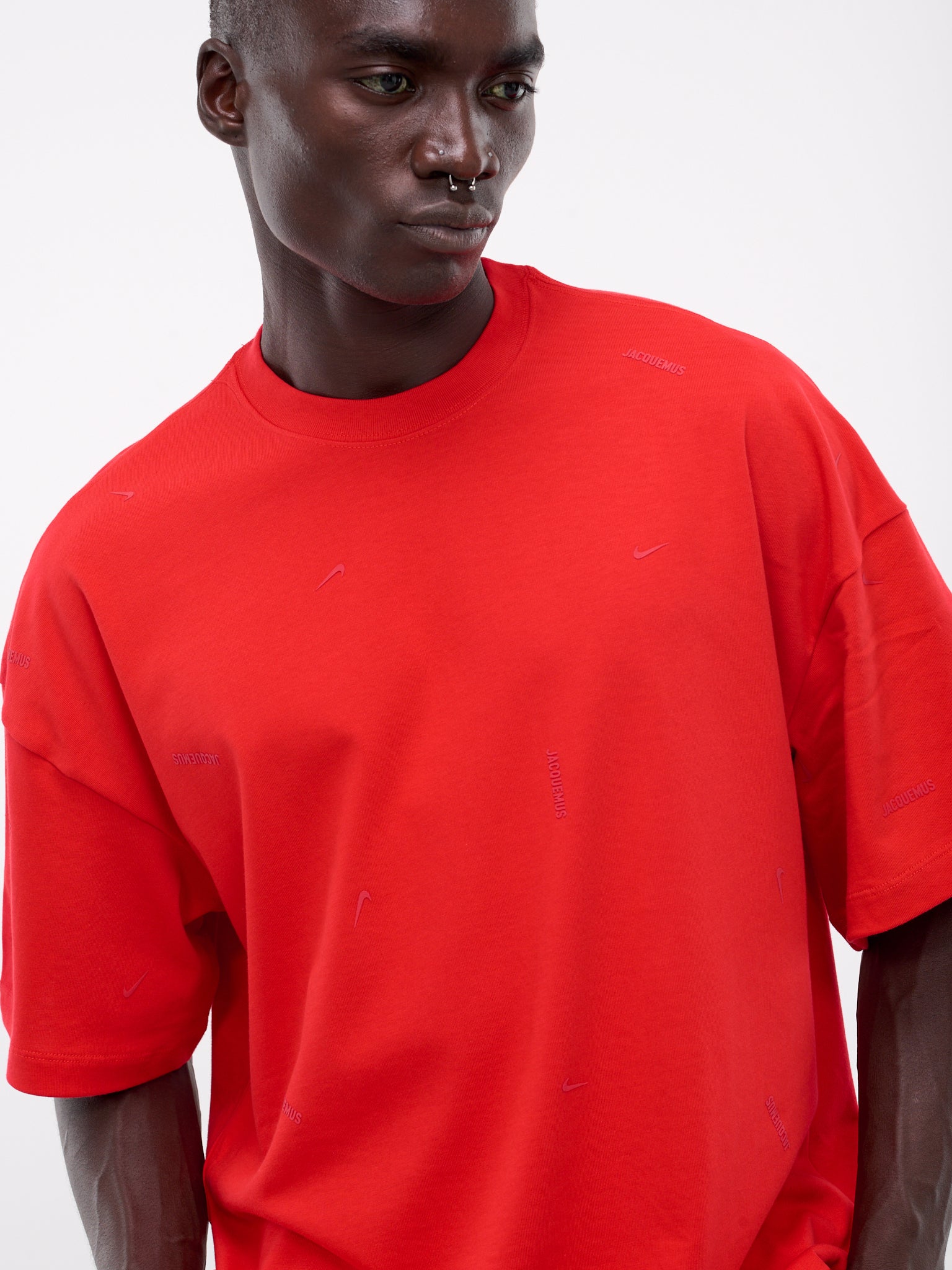 Jacquemus Le T-Shirt (HF7111-611-UNIVERISTY-RED)