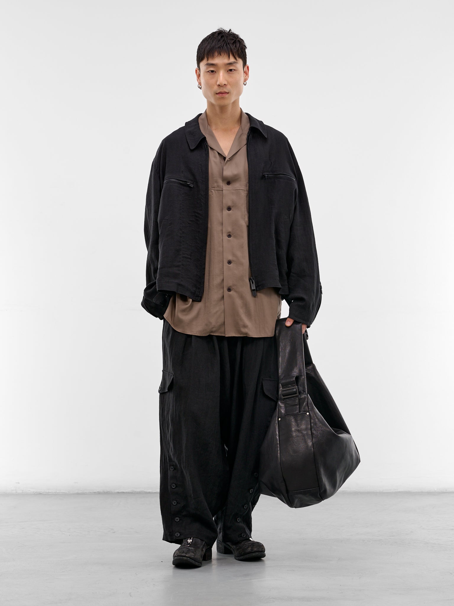 Black Pleated Baggy Trousers (HK-P15-300-2-BLACK)