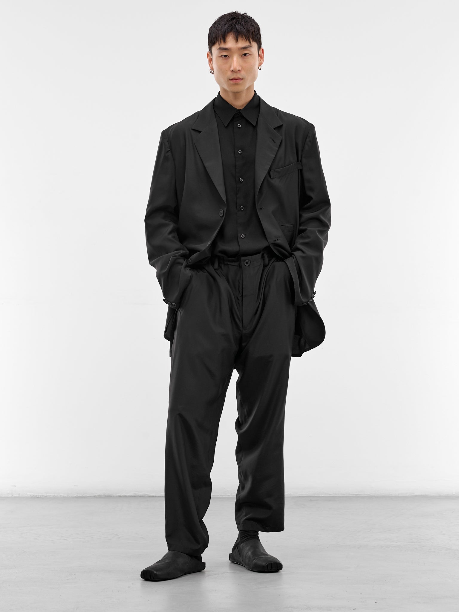 Black Silk Relaxed Blazer (HK-J22-444-1-BLACK)