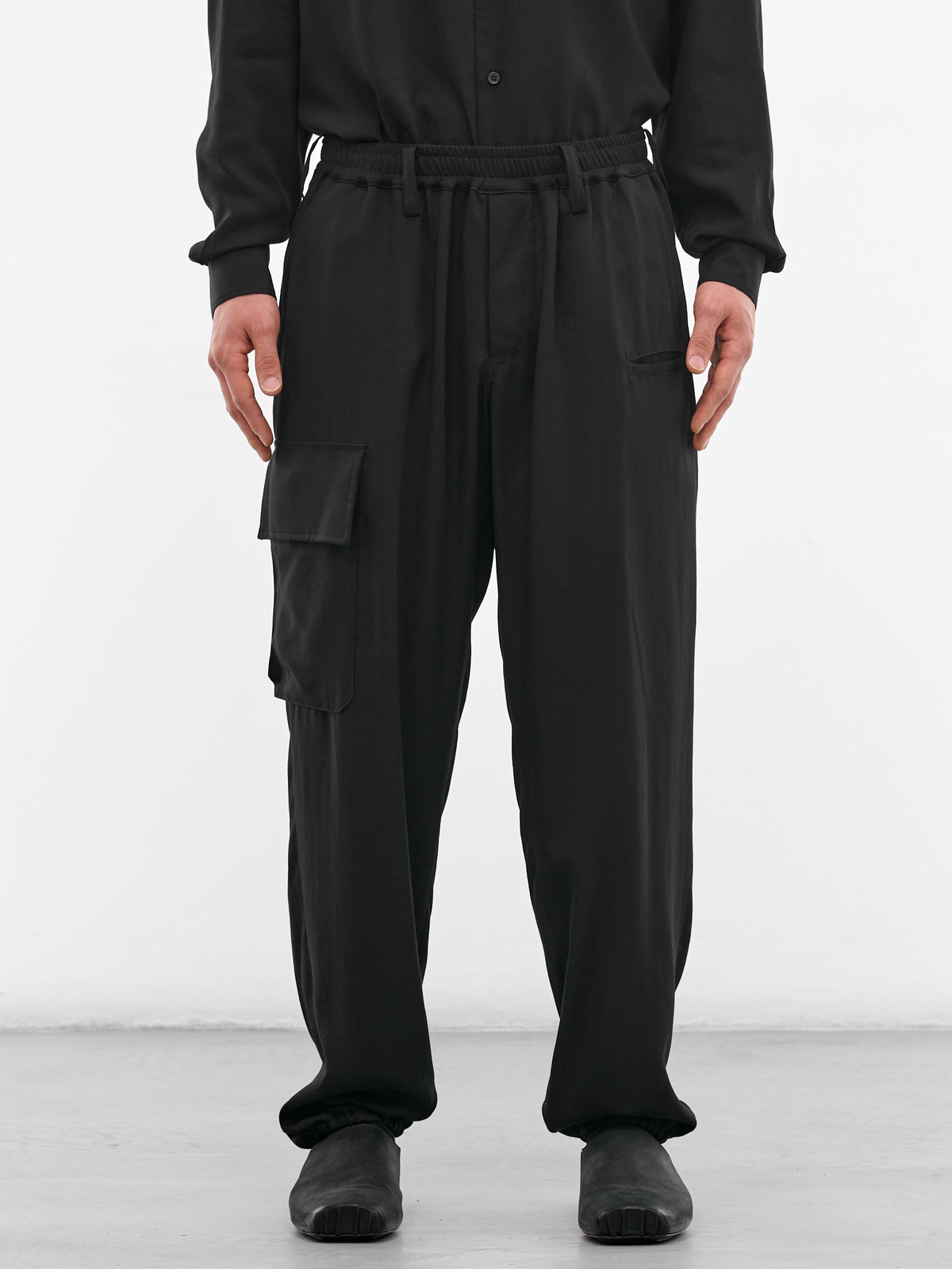 Black Elasticated Waist Cargo Pants (HK-P02-240-1-BLACK)