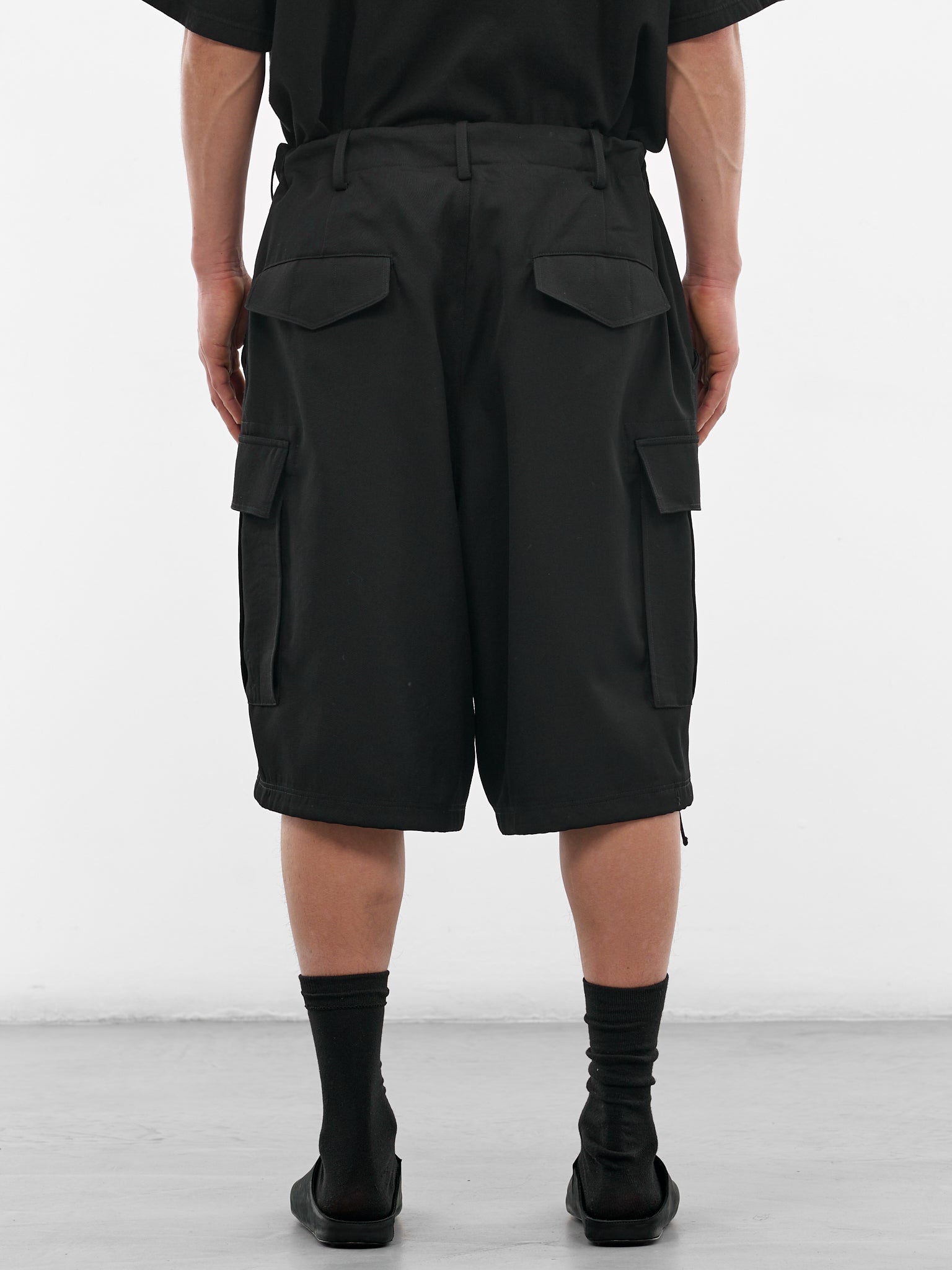 Black Baggy Wool Gabardine Shorts (HK-P09-100-2-BLACK)