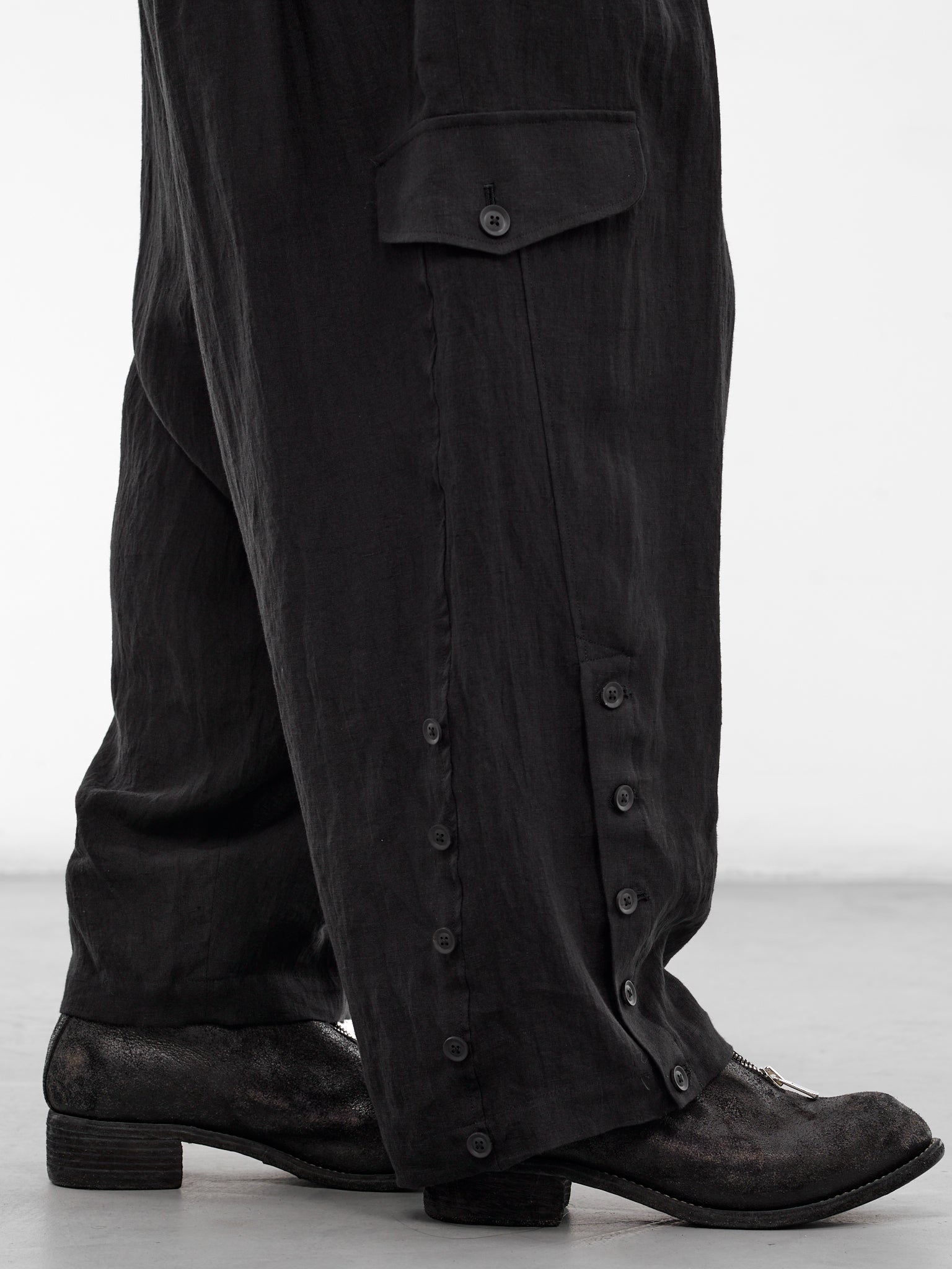 Black Pleated Baggy Trousers (HK-P15-300-2-BLACK)