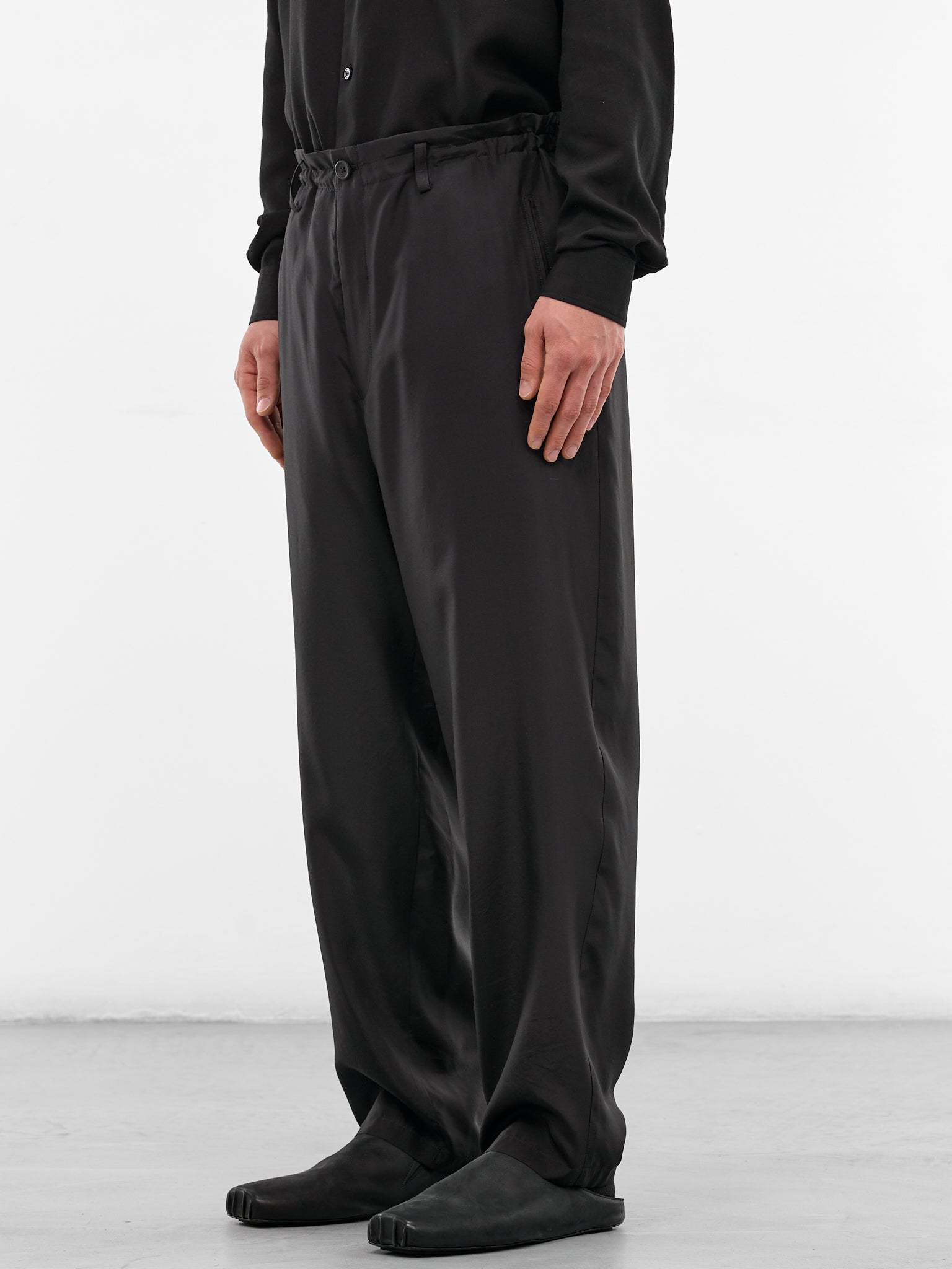 Black Silk Tapered Trousers (HK-P26-444-1-BLACK)