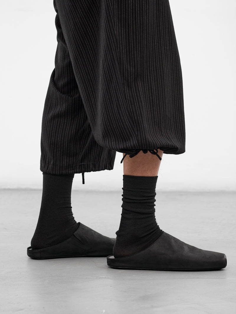 Black Striped Cropped Wide Trousers (HK-P54-227-1-BLACK)