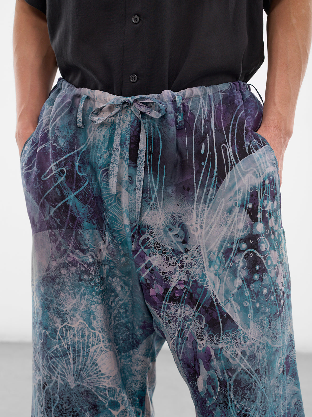 Abstract Print Cropped Wide Trousers (HK-P77-452-1-BLACK)