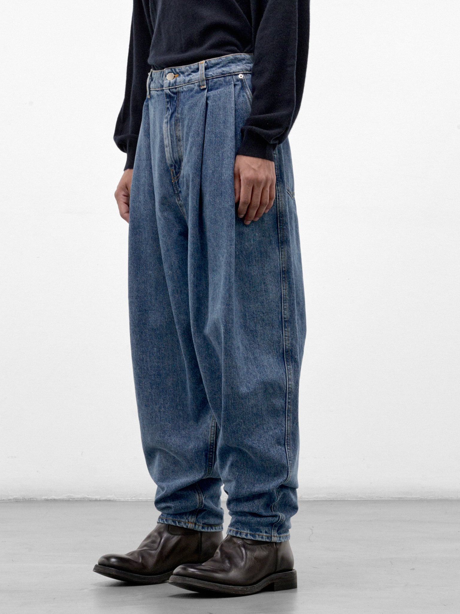 Blue Denim Wide Pleated Jeans (HMMD67050R-LIGHT-PASTEL-BLUE)