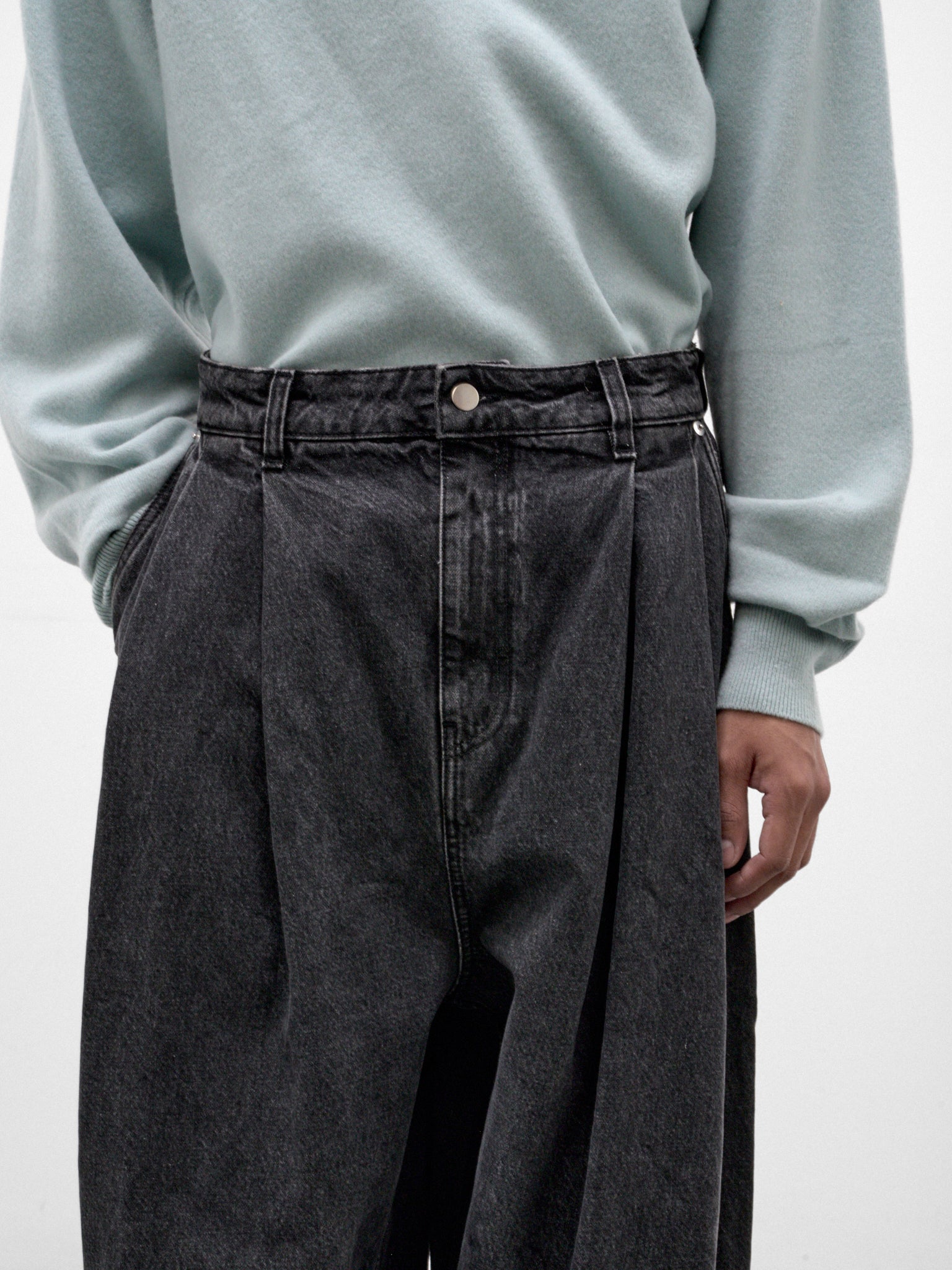 Gray Denim Wide Pleated Jeans (HMMD67050R-MEDIUM-GREY)