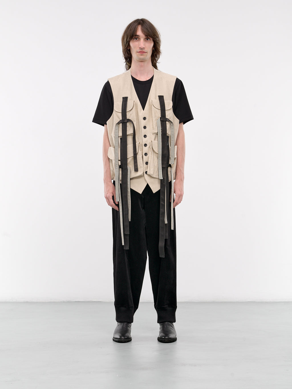 HO-V16-044-1-BEIGE104024197. 