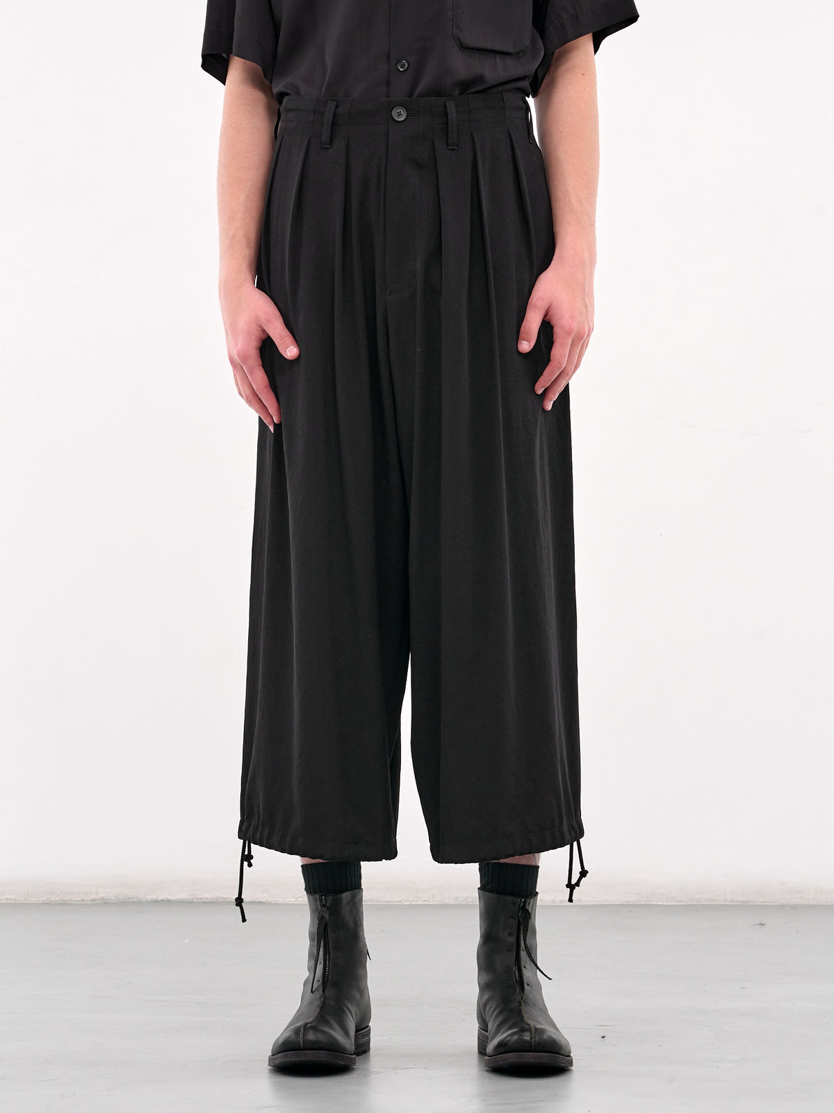 Tuxedo Cropped Balloon Trousers (HP-P15-500-1-BLACK)