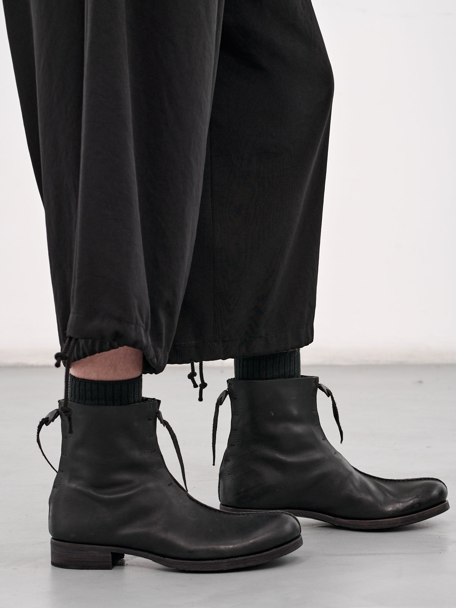 Tuxedo Cropped Balloon Trousers (HP-P15-500-1-BLACK)