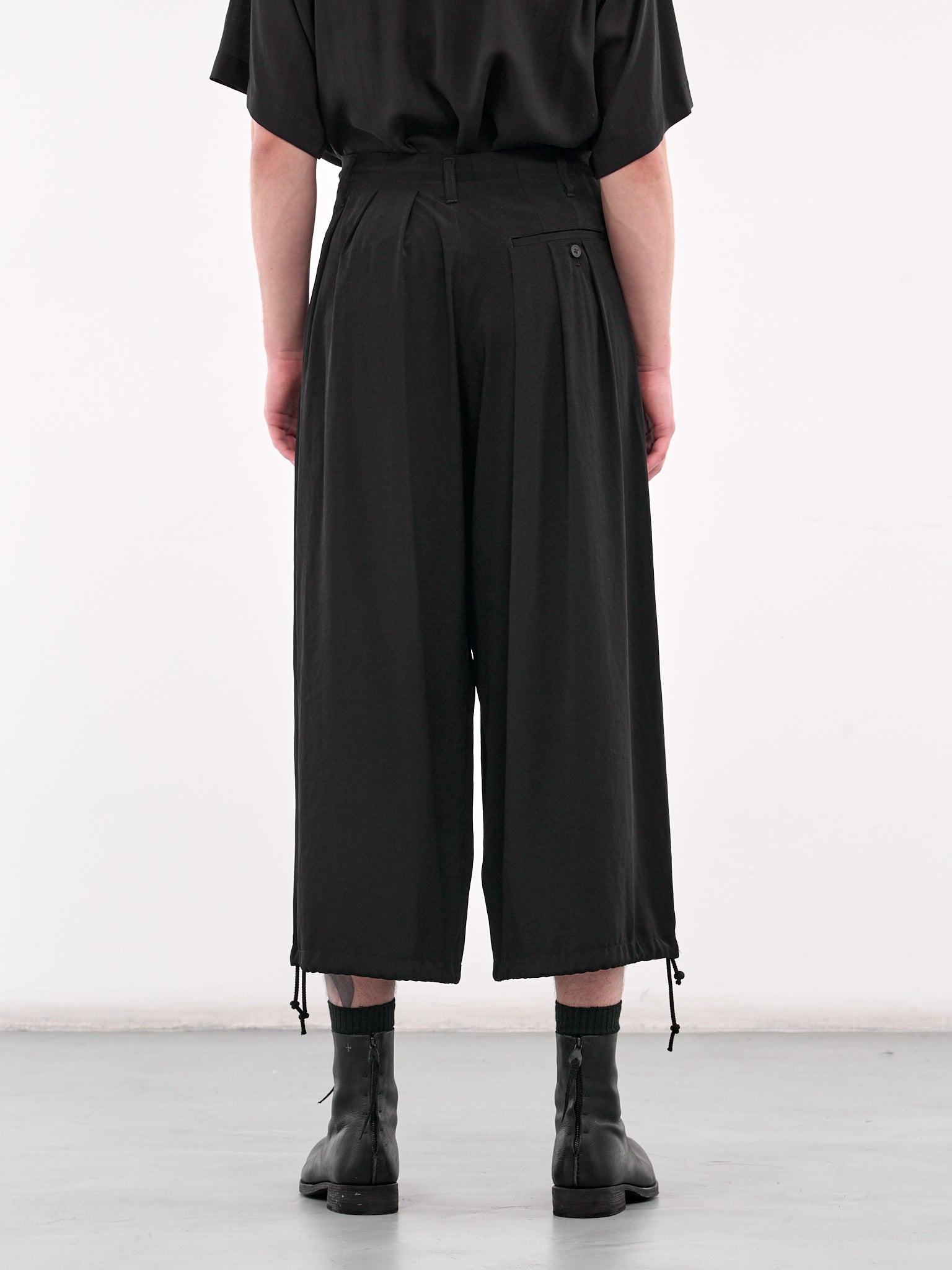 Tuxedo Cropped Balloon Trousers (HP-P15-500-1-BLACK)