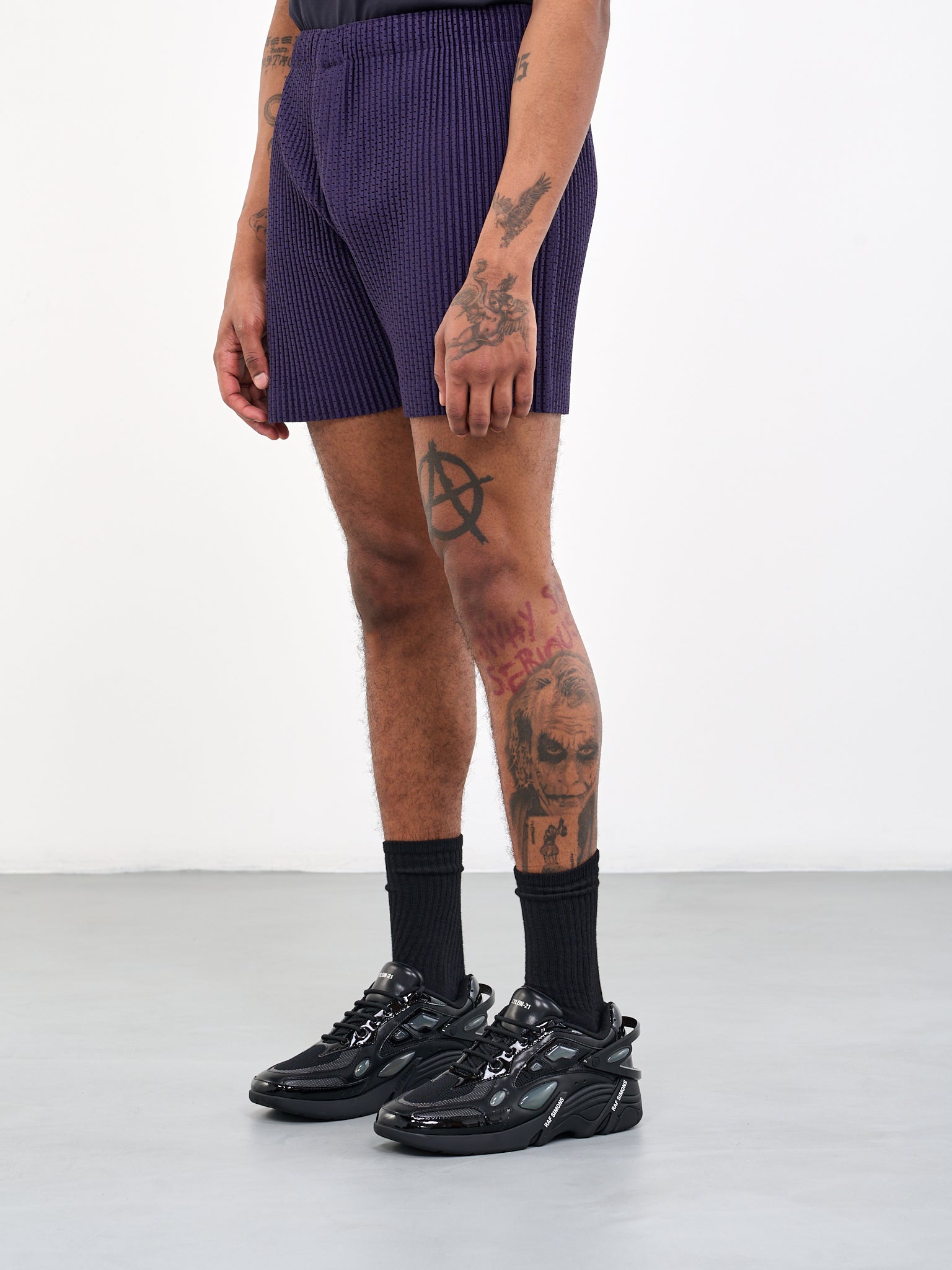 HOMME PLISSÉ ISSEY MIYAKE Mesh Shorts | H. Lorenzo - side 
