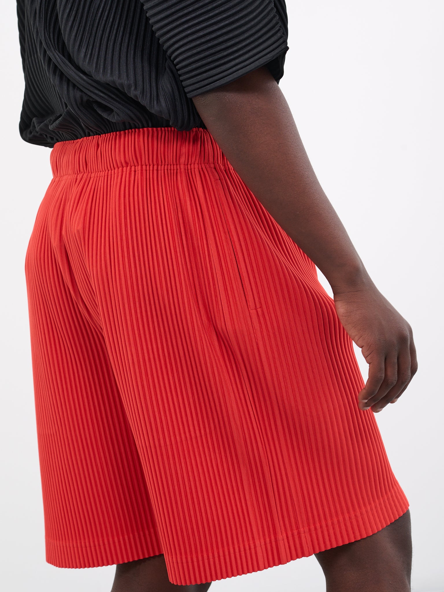 HOMME PLISSÉ ISSEY MIYAKE Color Pleats Shorts | H. Lorenzo