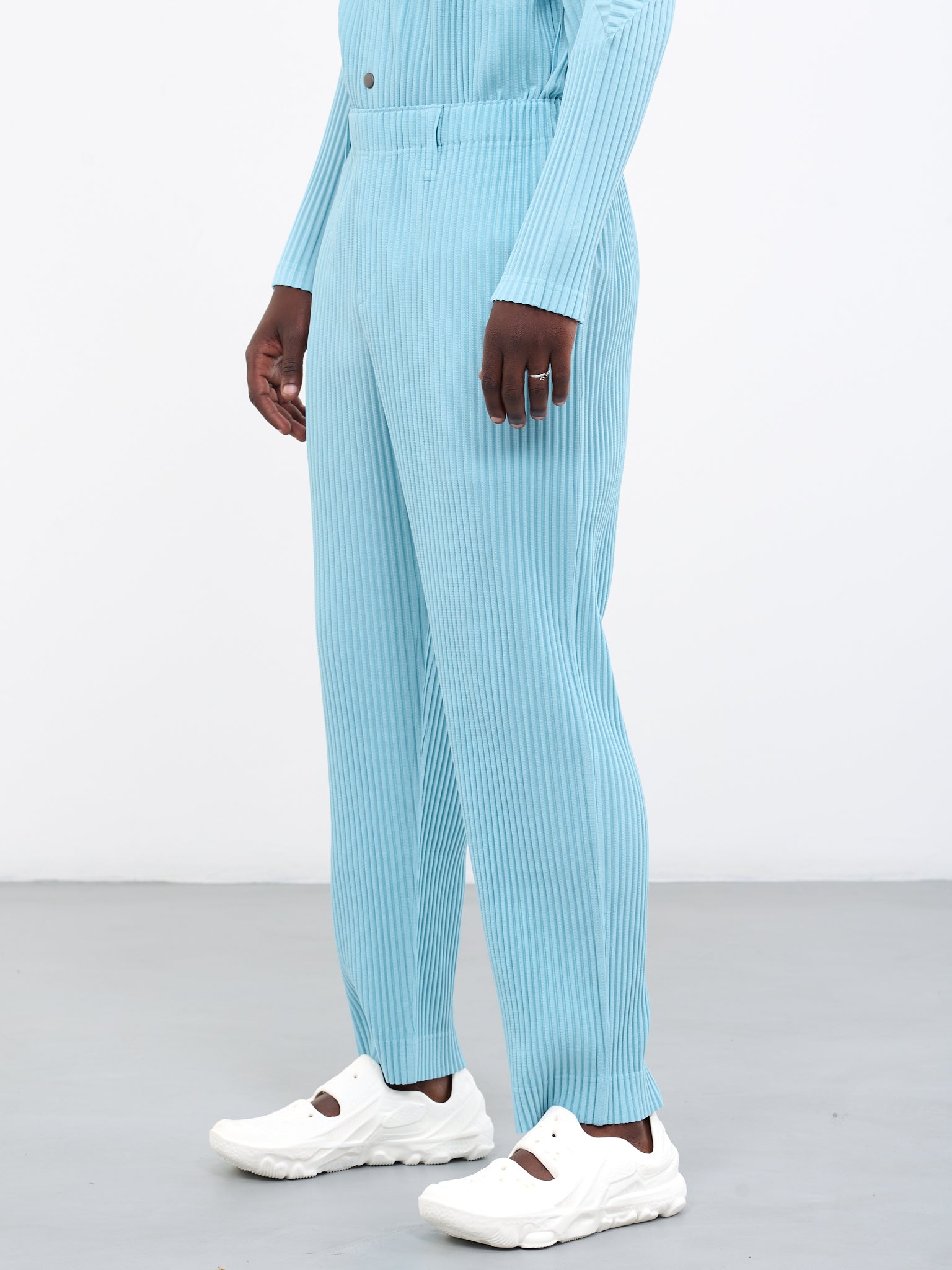 HOMME PLISSÉ ISSEY MIYAKE Color Pleats Pants | H. Lorenzo - side 