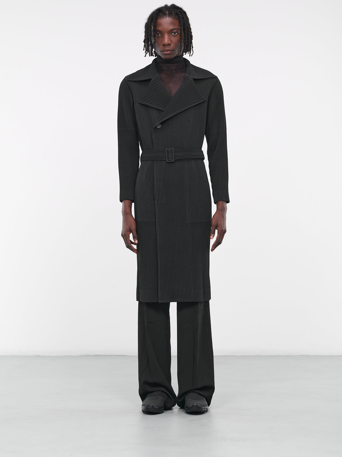 "Wool Like Light" Pleated Coat (HP38FA300-15-BLACK)