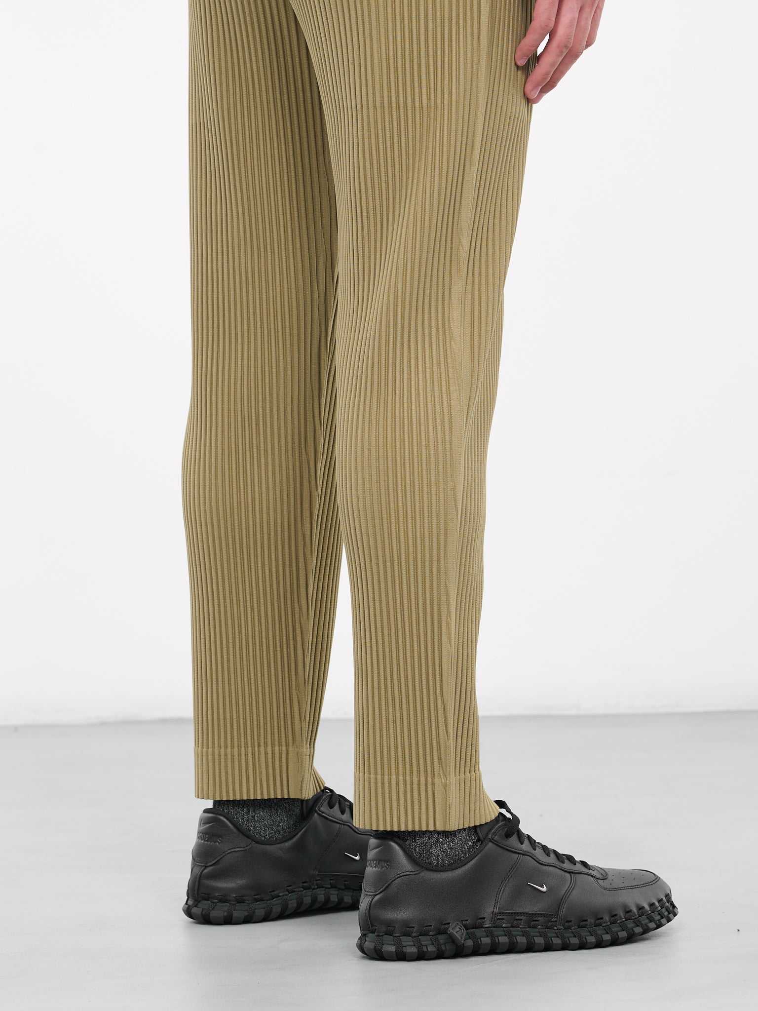 Tailored Pleats Trousers (HP38JF152-65-KHAKI)