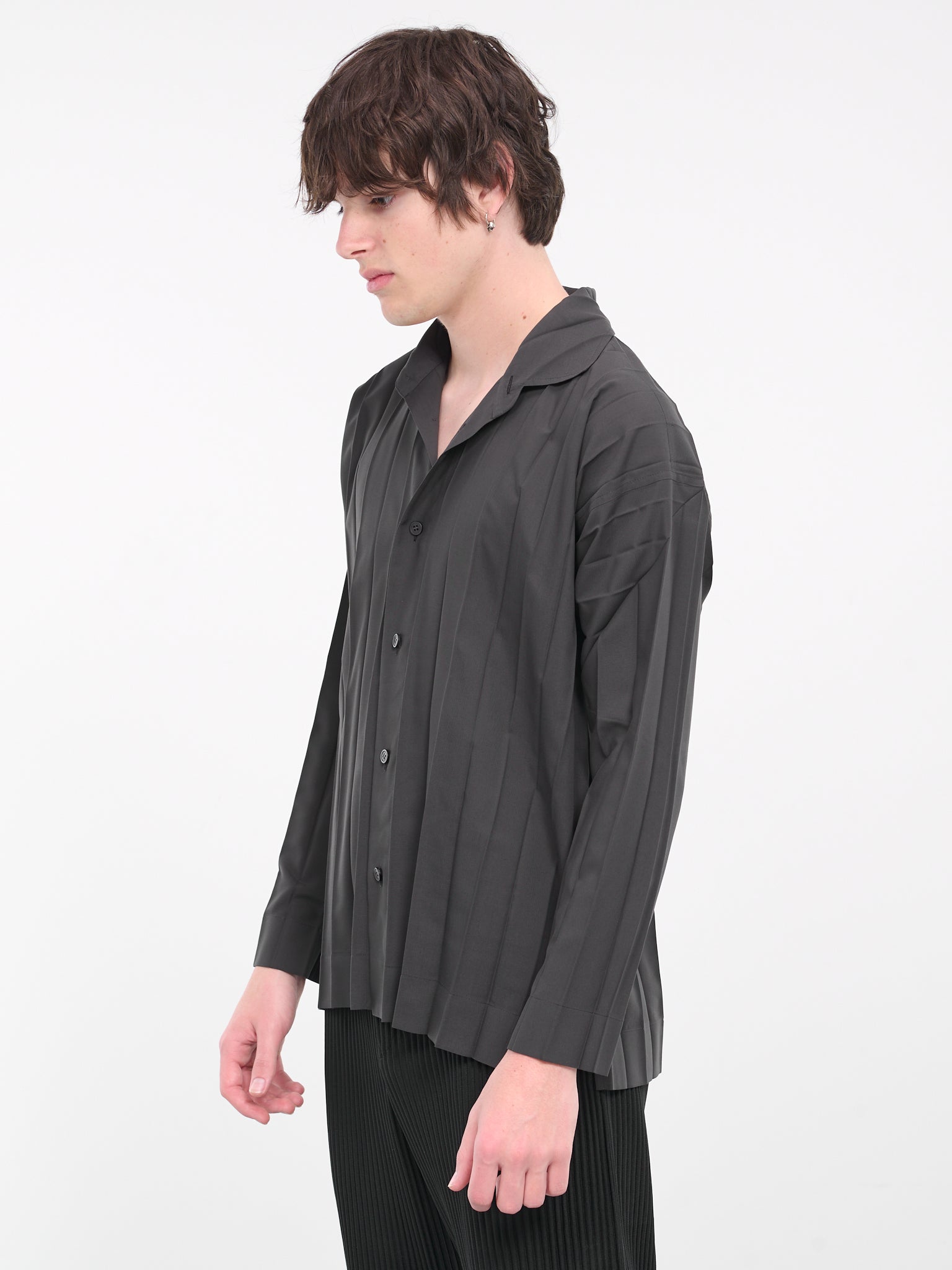 Edge Pleated Shirt (HP46FJ340-14-CHARCOAL)