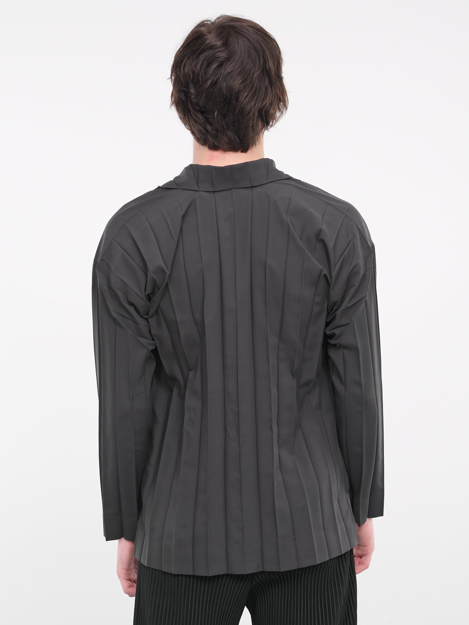 Edge Pleated Shirt (HP46FJ340-14-CHARCOAL)