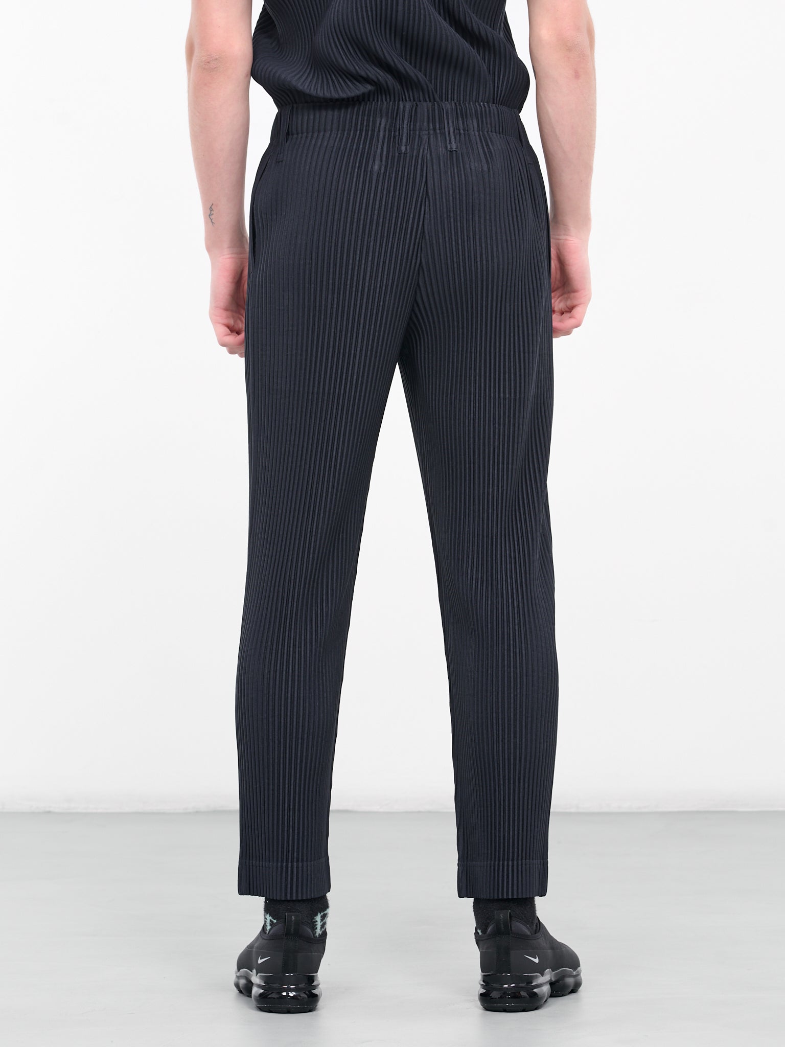 Basics Pleated Trousers (HP46JF450-75-NAVY)