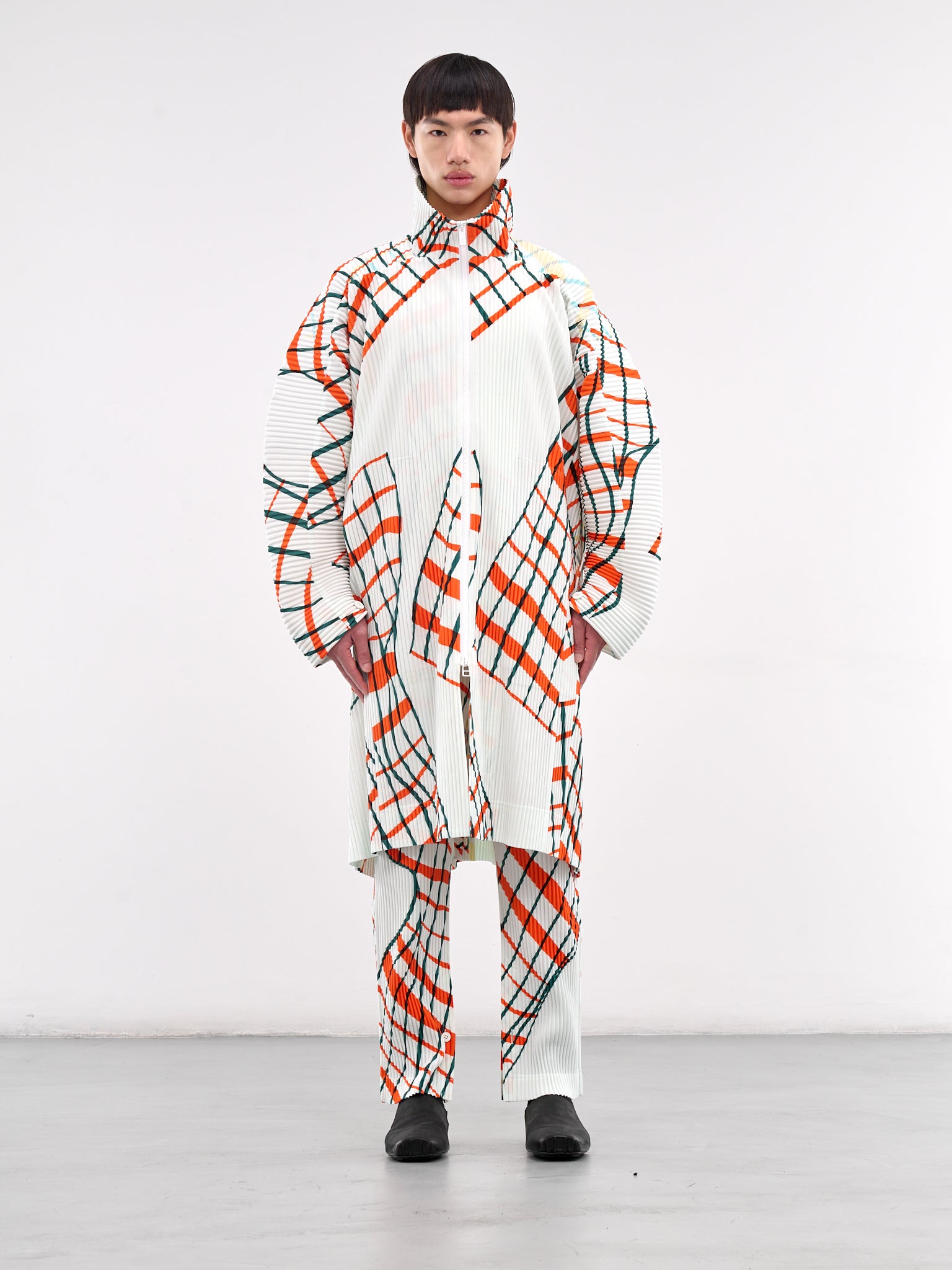 Windswept Plaid Pleated Coat (HP56JA375-01-WHITE)
