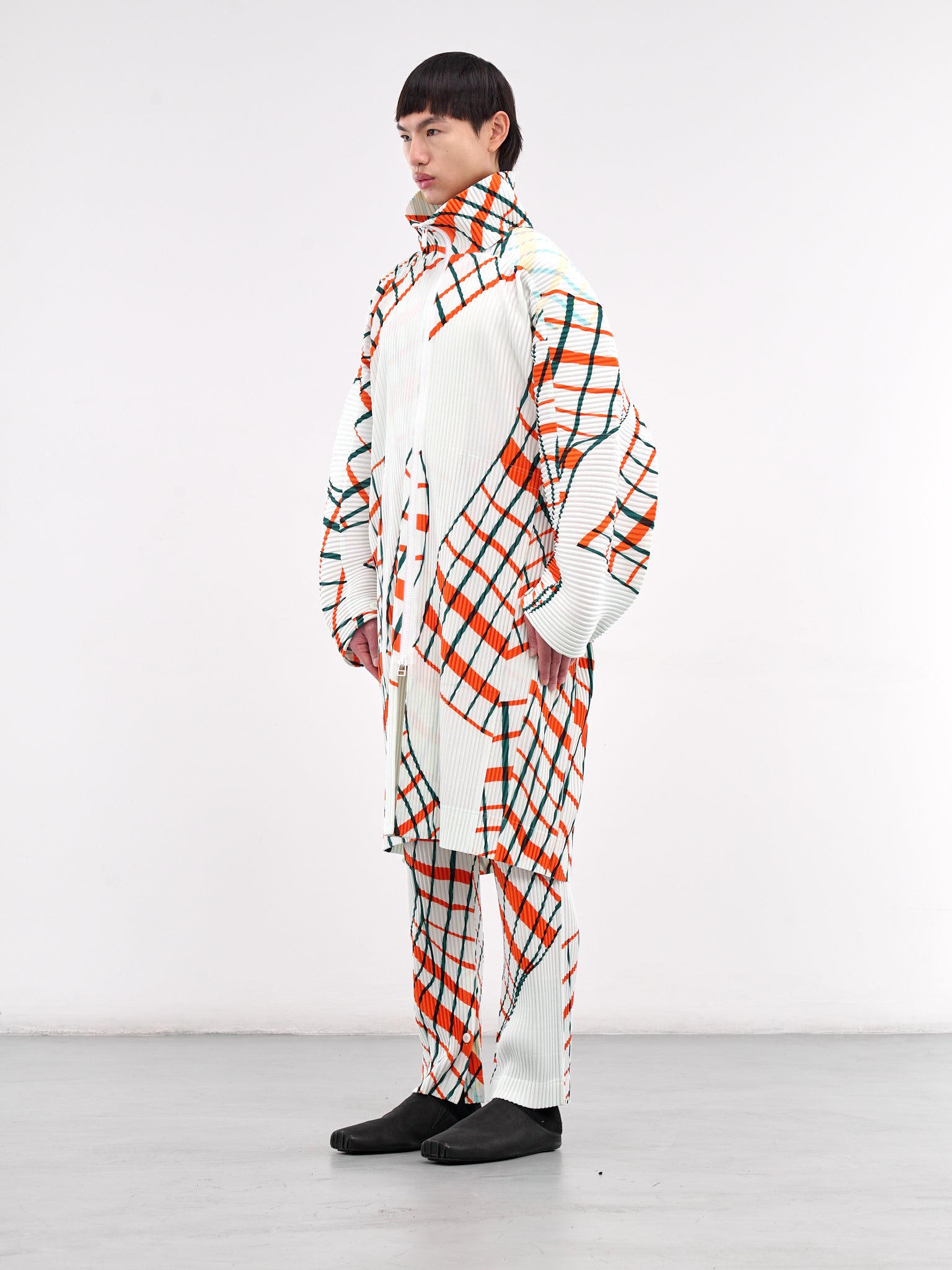 Windswept Plaid Pleated Coat (HP56JA375-01-WHITE)