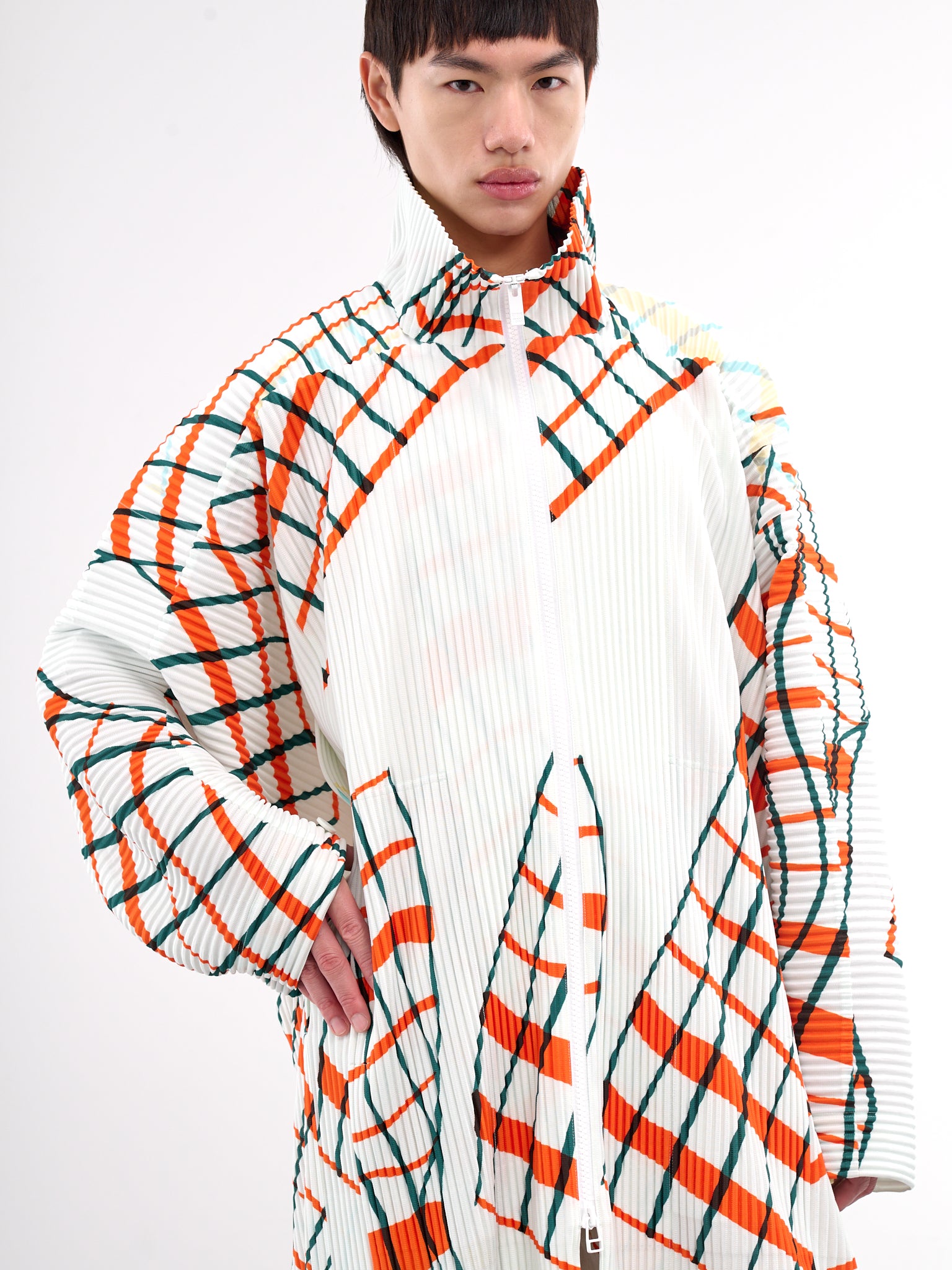 Windswept Plaid Pleated Coat (HP56JA375-01-WHITE)