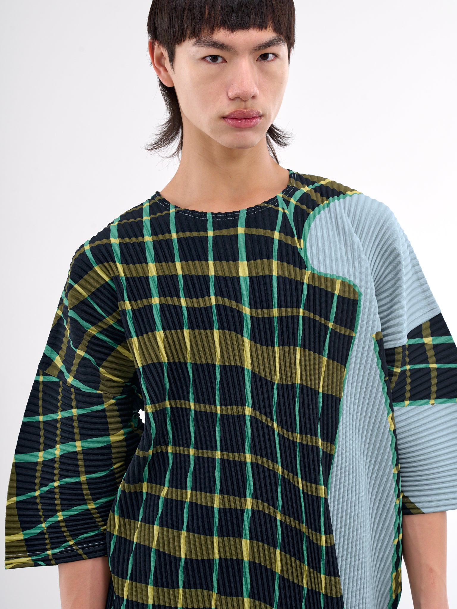 Tシャツ・カットソー ISSEY MIYAKE SS25 'MC March' T-shirt (HP56JK113 17) MONTHLY COLOR MARCH – ISSEY MIYAKE ONLINE STORE