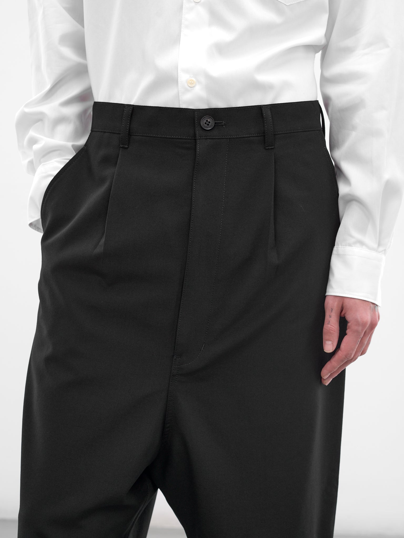 Navy Wool Cropped Wide Trousers (HQ-P102-S26-NAVY)