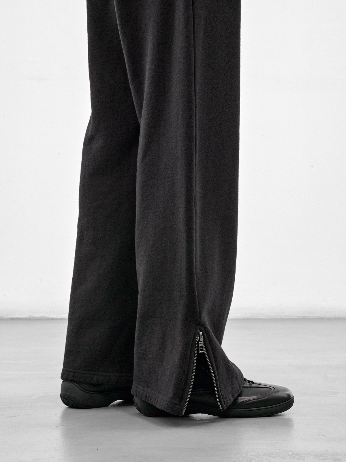 Black Wide Sweatpants (HR10301-BLACK-SS26)