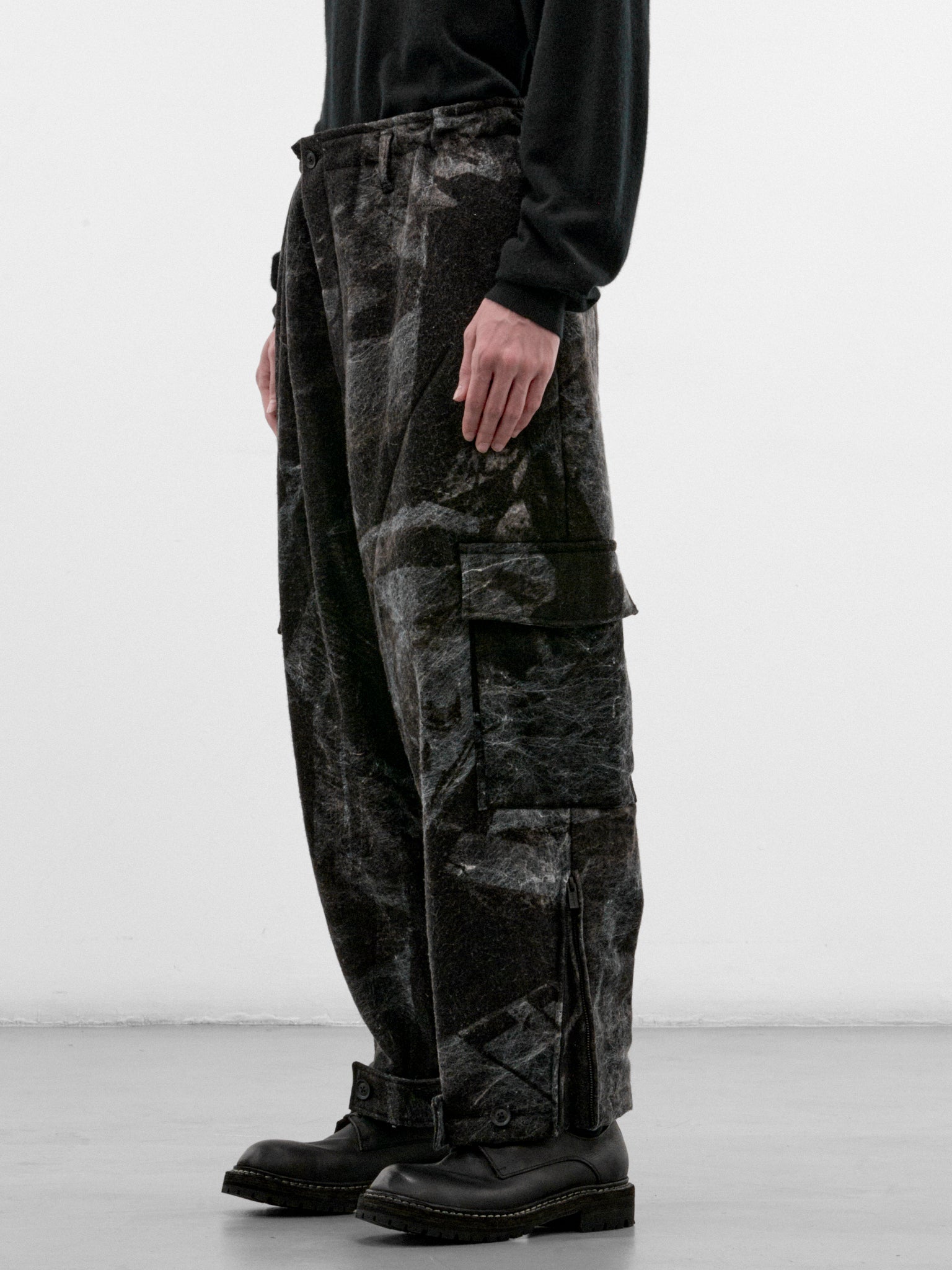 Black Printed Cargo Trousers (HW-P79-924-1-BLACK)