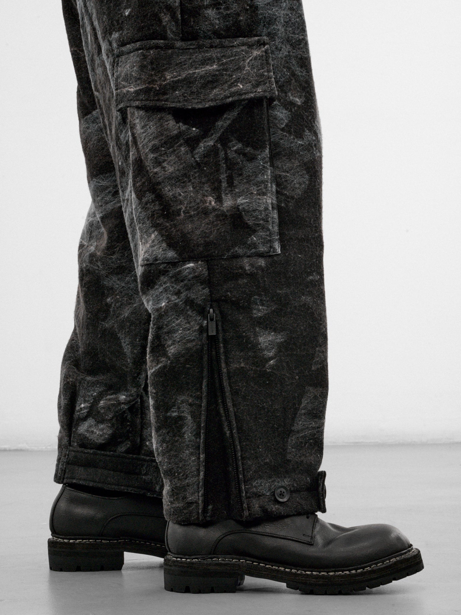 Black Printed Cargo Trousers (HW-P79-924-1-BLACK)