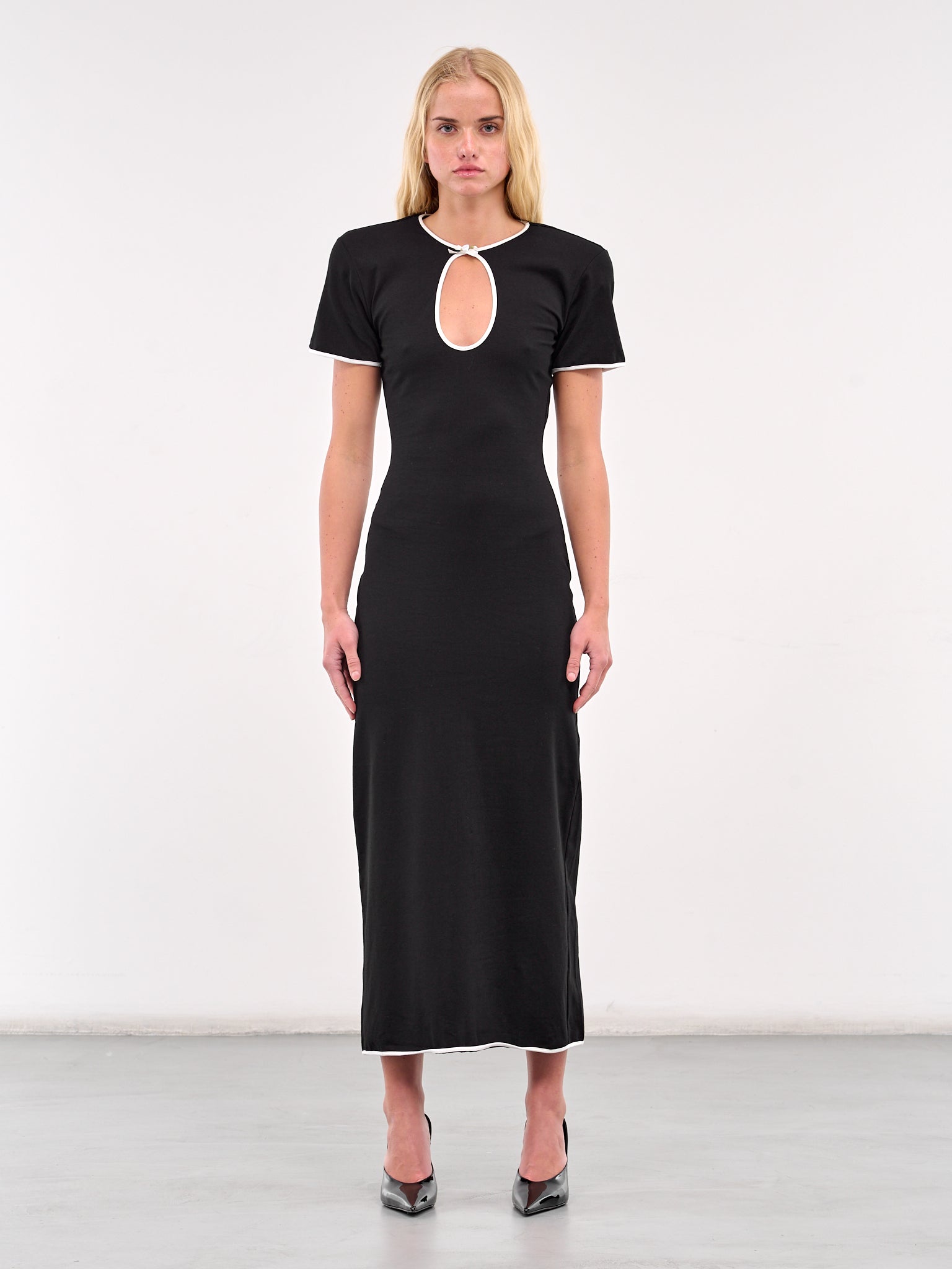 Cut-Out Maxi Dress (J121-BLACK)