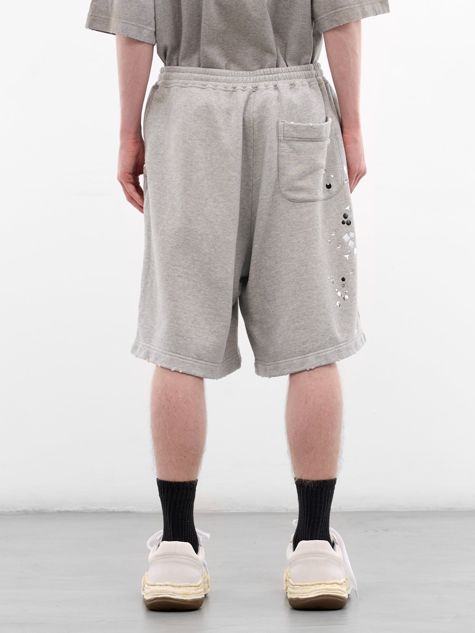 Gray Studded Distressed Sweat Shorts (J16SP742-GRAY)