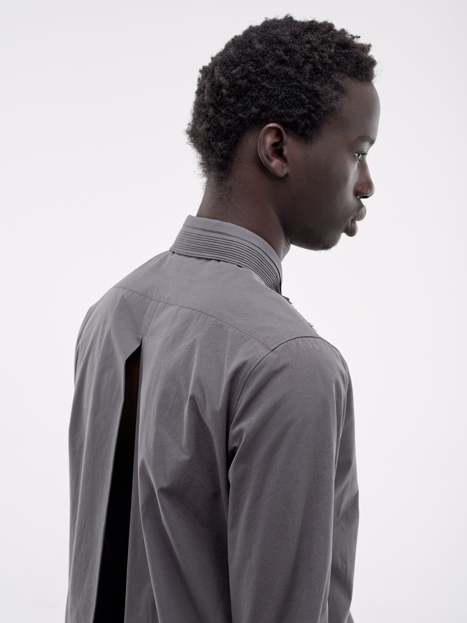 Pleated Collar Vented Back Shirt (J21DL0280-GRAY)