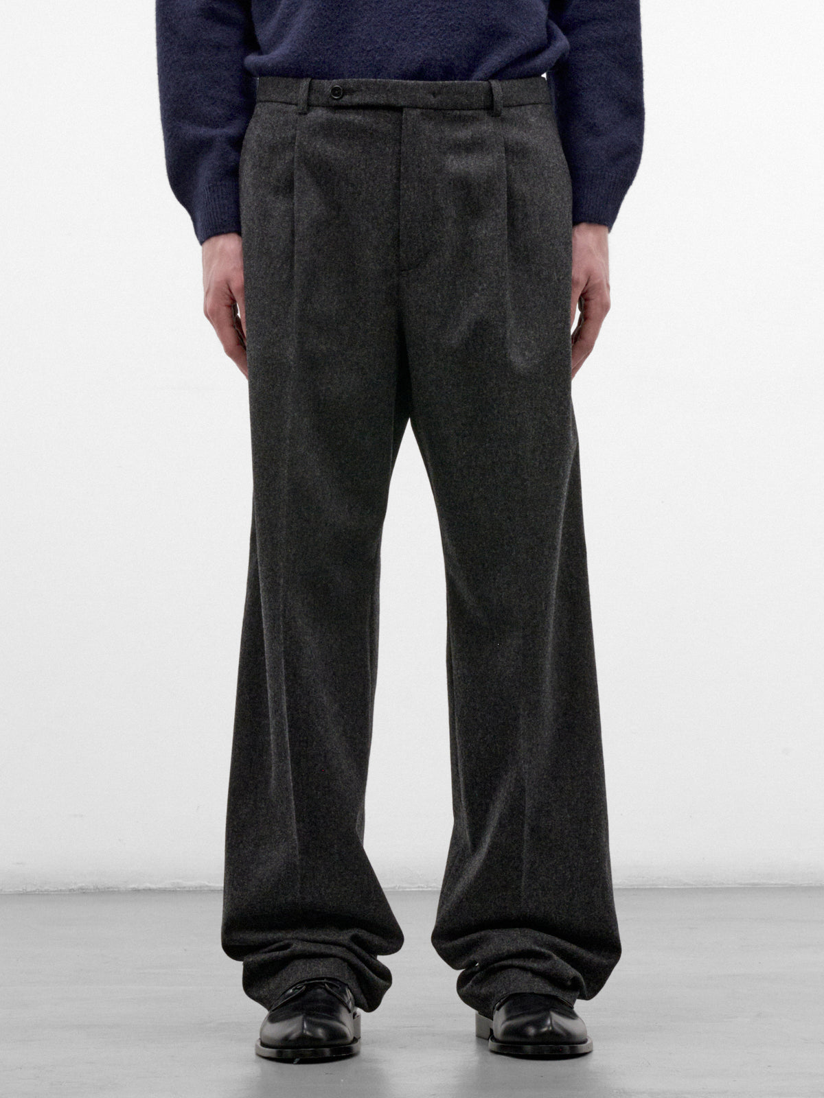 Gray Wide Leg Trousers (J21KA0359-J40333-013-STORM-GRE)