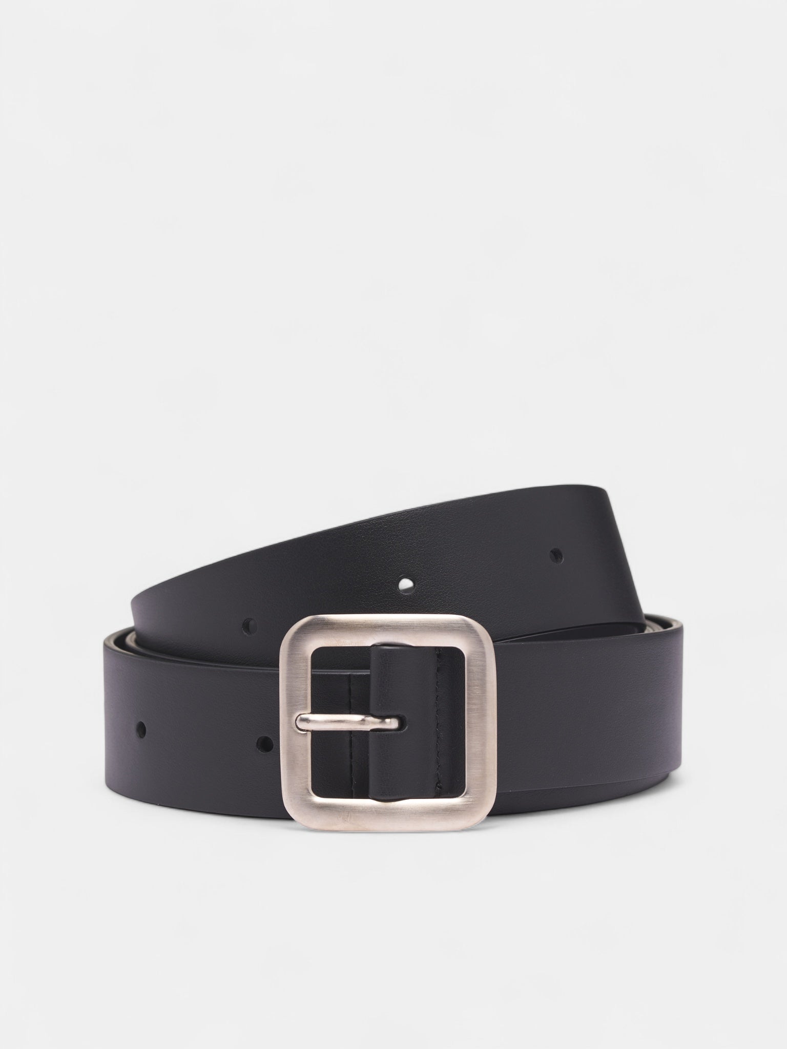 Black Leather Oversized Buckle Belt (J25TP0008-P7370-001-BLACK)