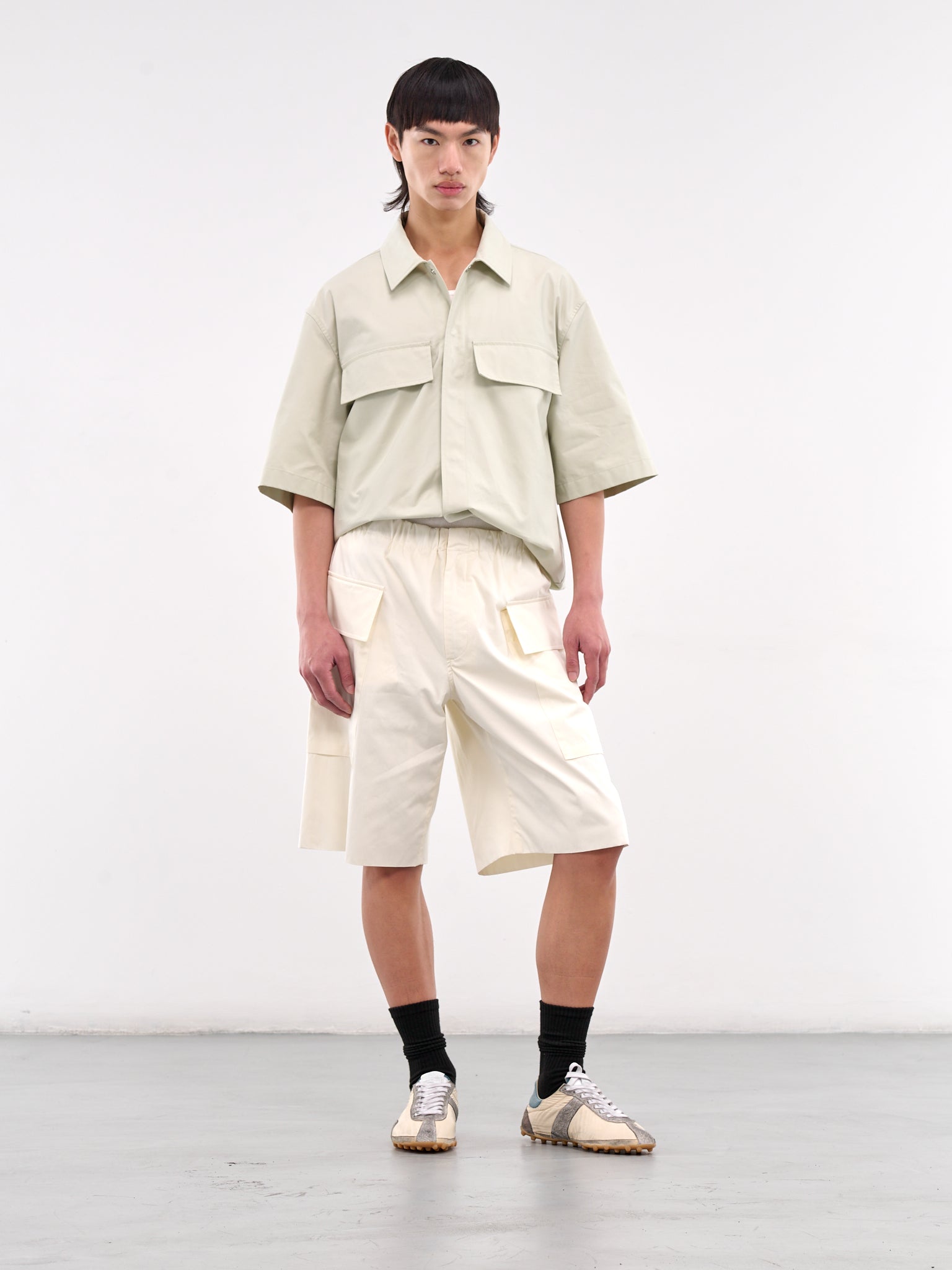 Elasticated Cargo Shorts (J47KA0279-J45292-106-EGGSHELL)