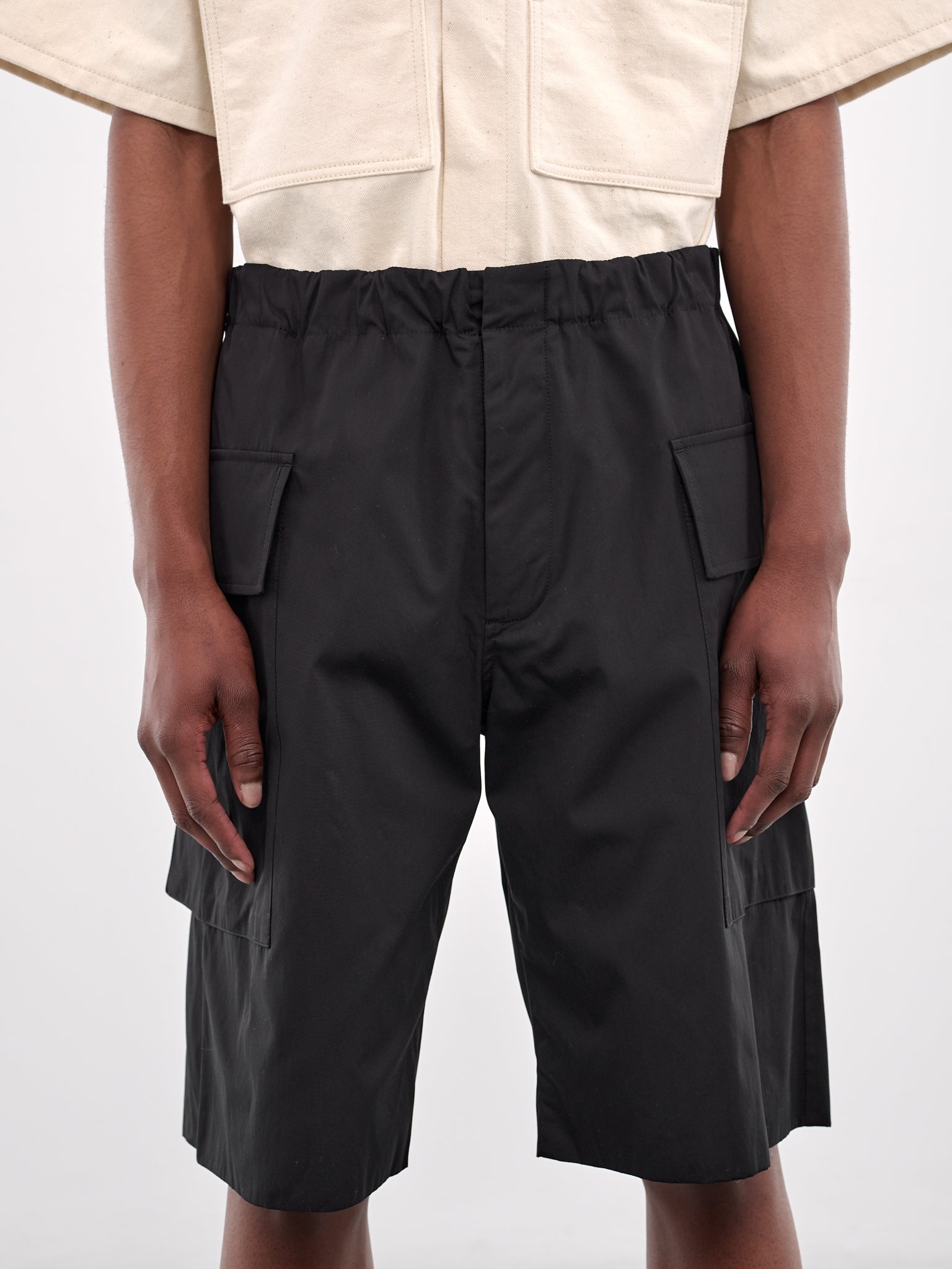 Elasticated Cargo Shorts (J47KA0279-J45292-BLACK)