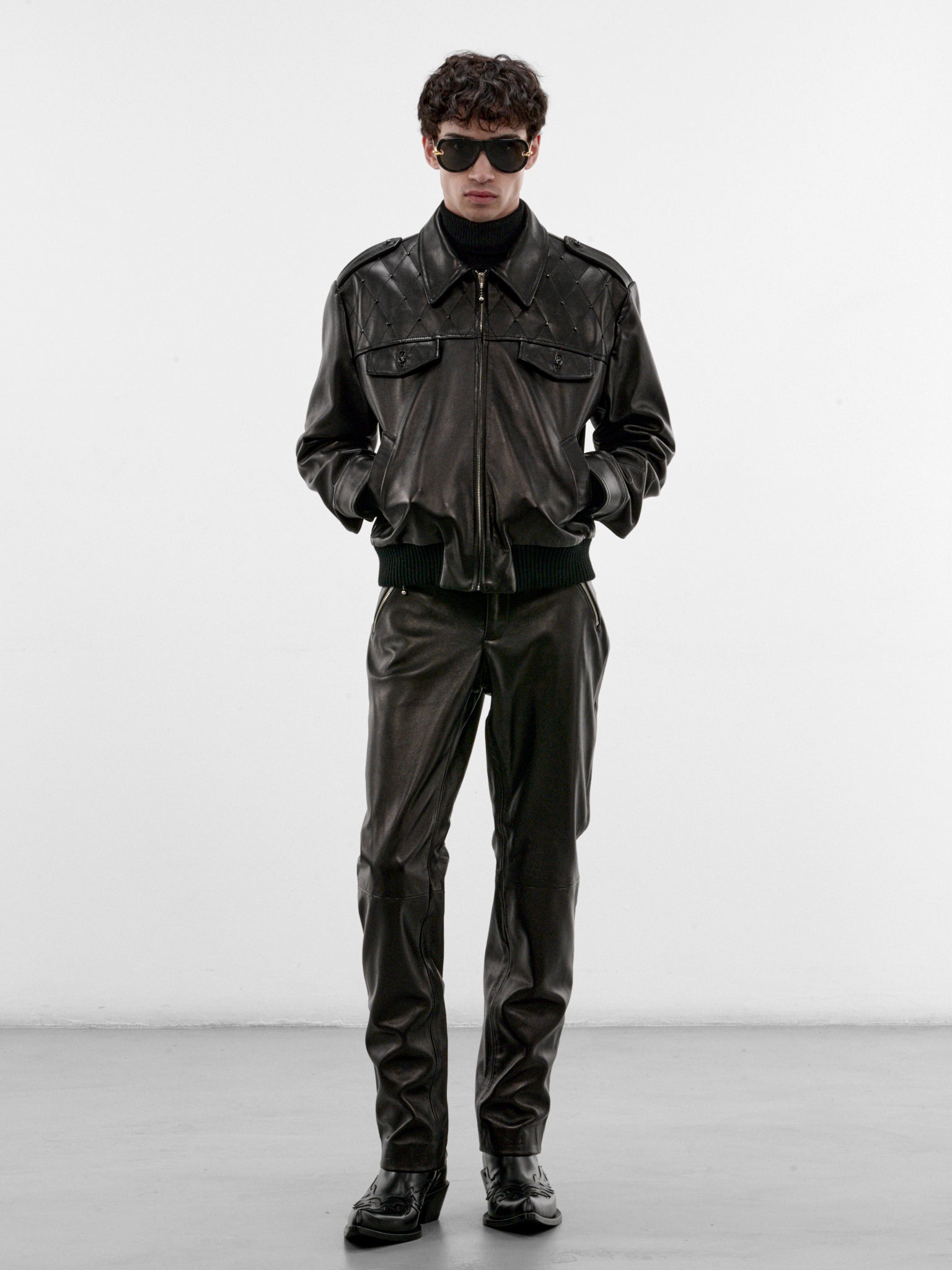 Black Ribbed Wool Turtleneck (KN65-BLACK)