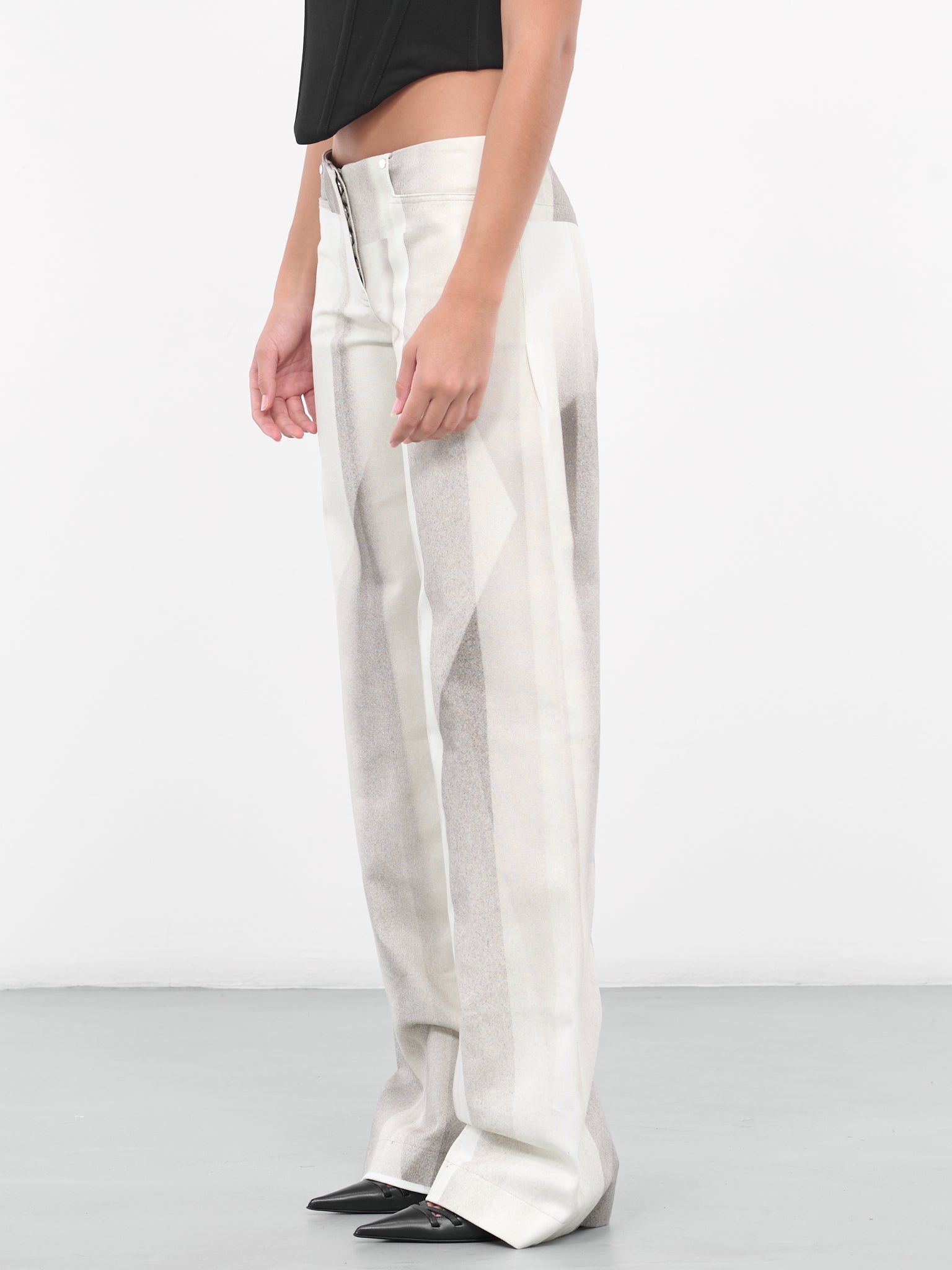 Sprayed Pants (TR10-2-SPRAYED-PLEATS-SAND)