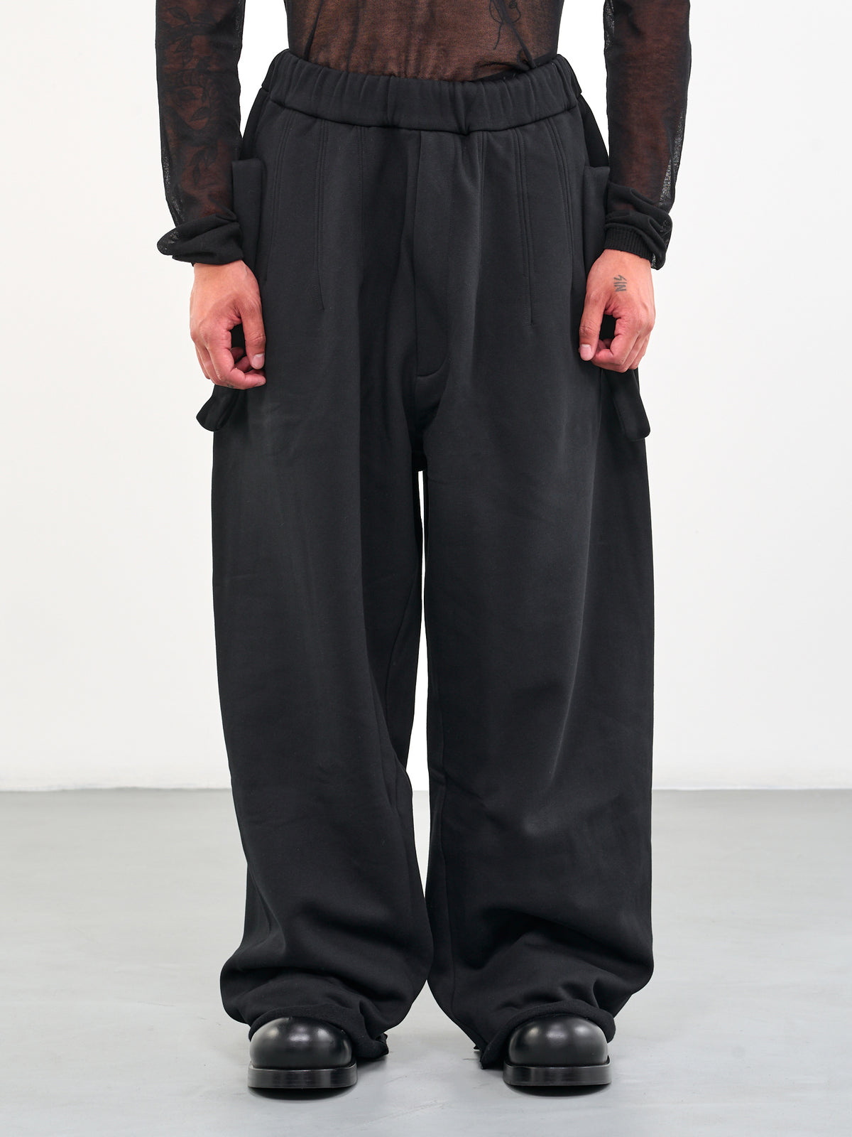 Wide Sweat Pants (JS-18-22-FBJC0003-1000-BLACK)
