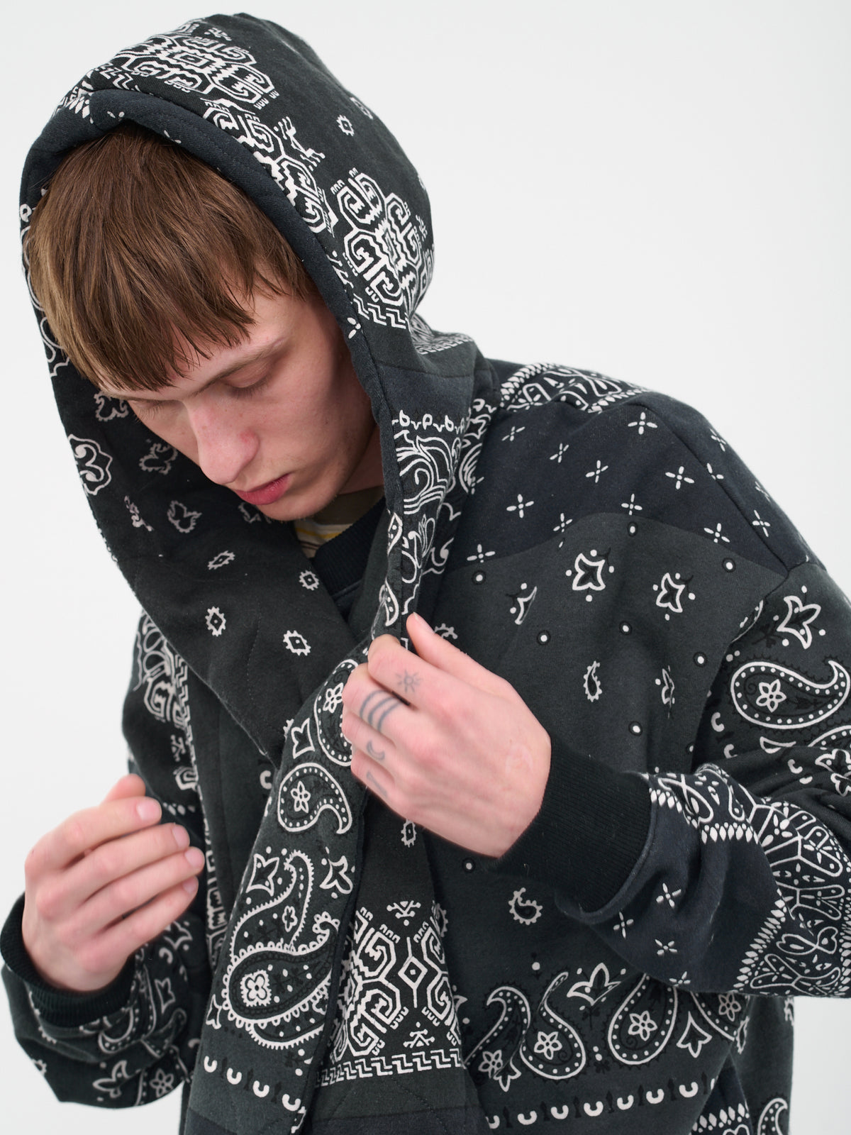 Bandana Kesa Hoodie (K2303LC024-BLACK)