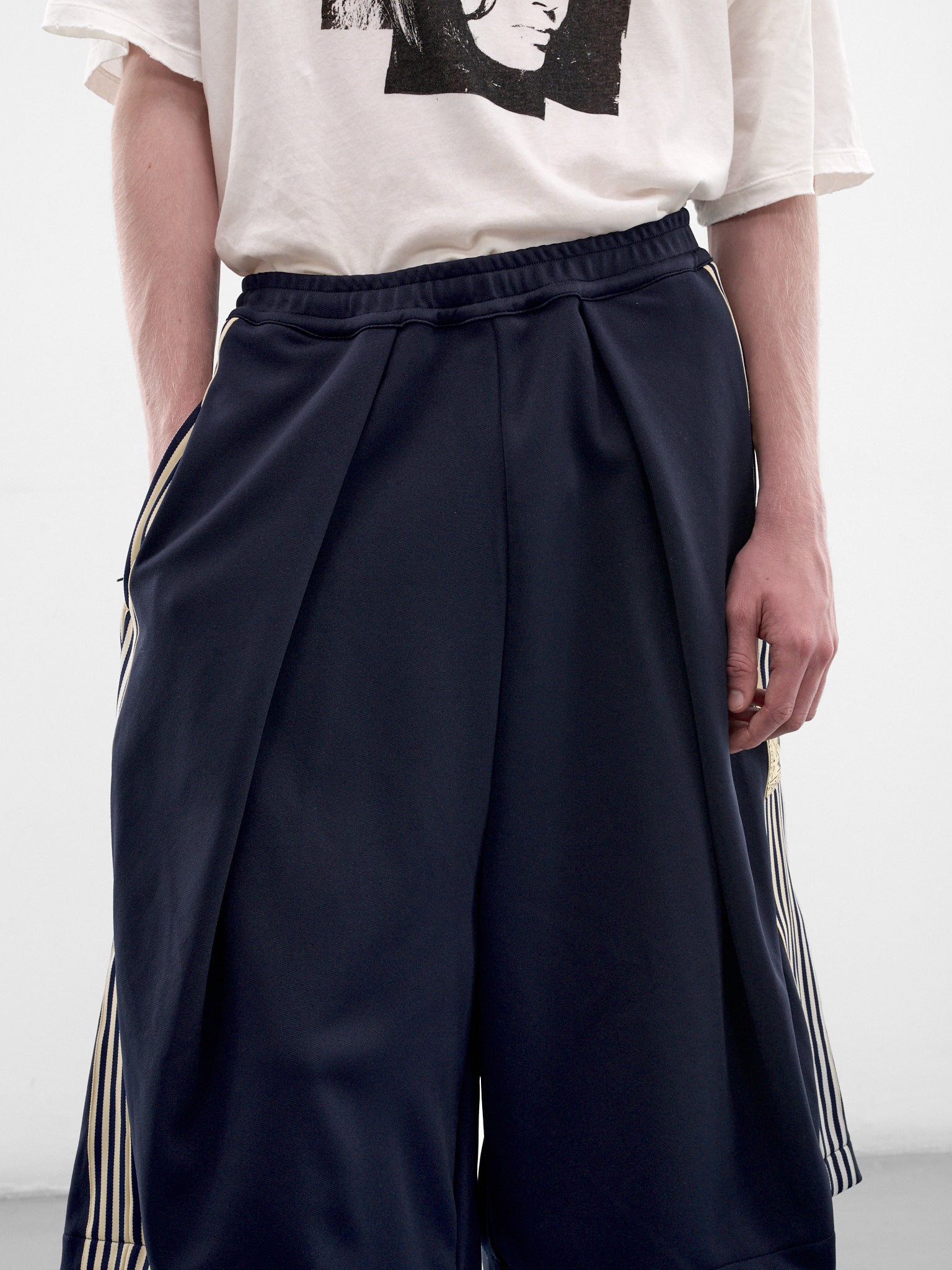 Kome-Kome Stripe Track Jorts (K2604LP128-NV-NAVY)