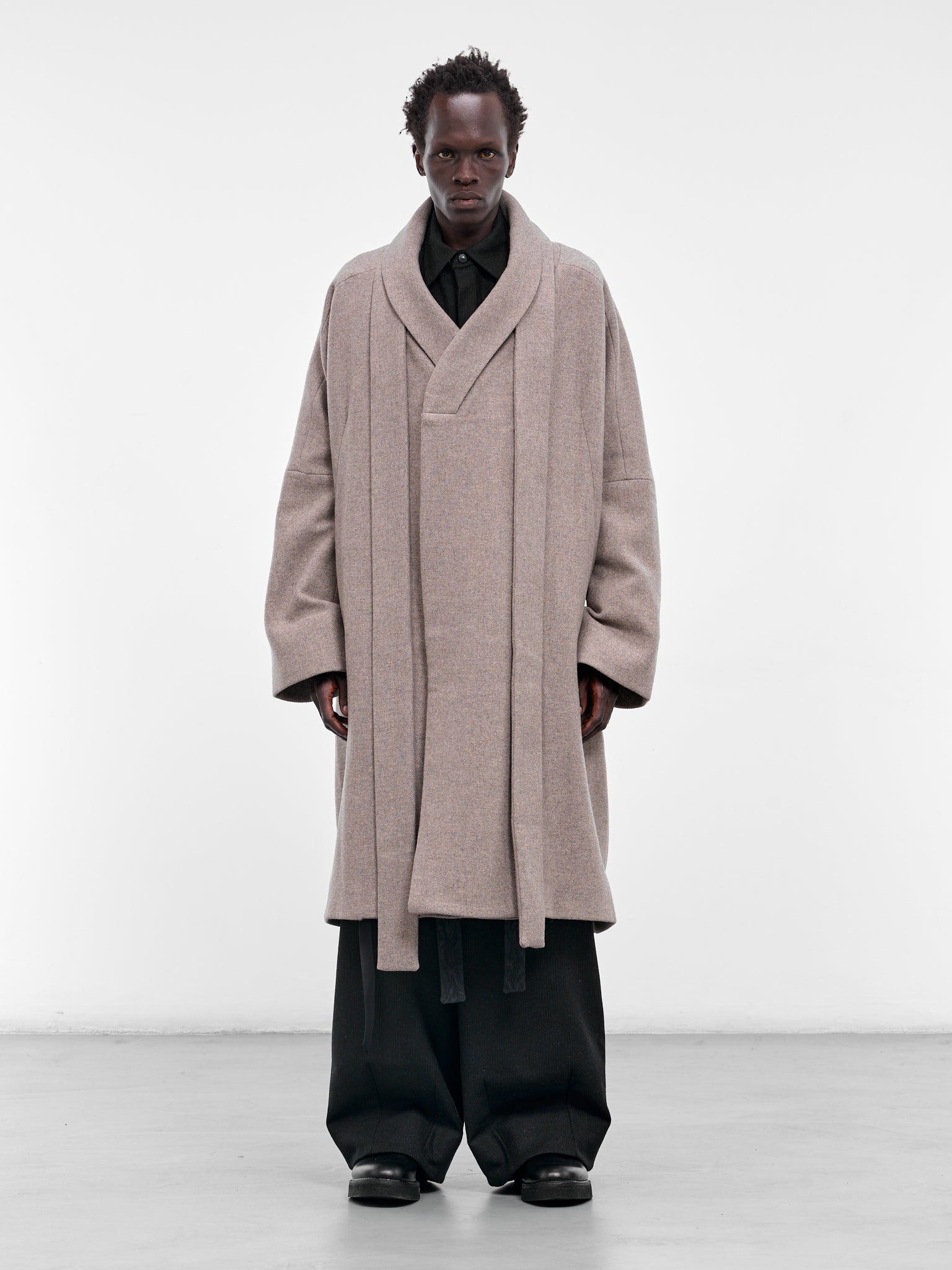 The Kilong Greige Wool Coat (KILONG-GREIGE)