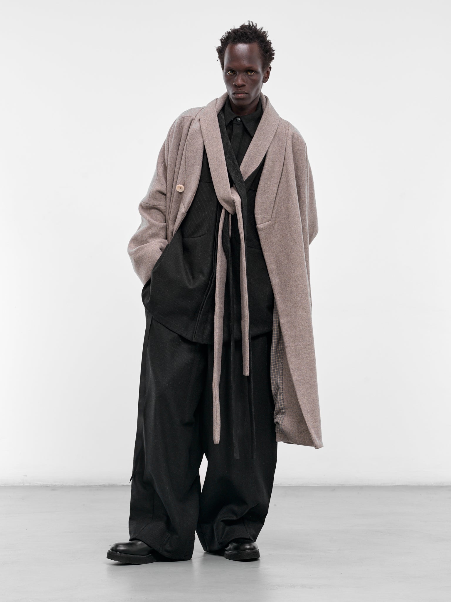 The Kilong Greige Wool Coat (KILONG-GREIGE)