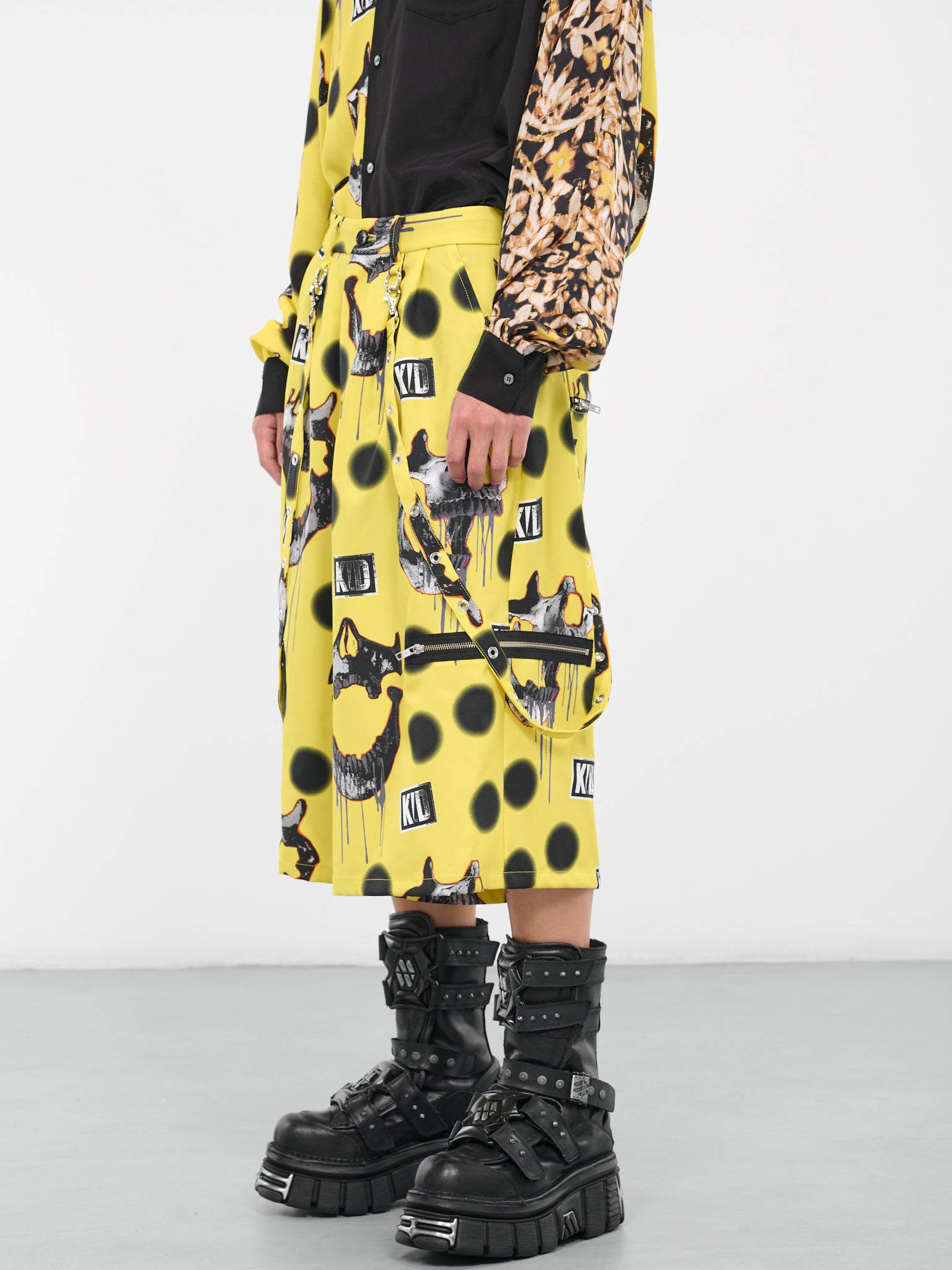 Skull Zip Shorts (KL768-YELLOW-SKULL)