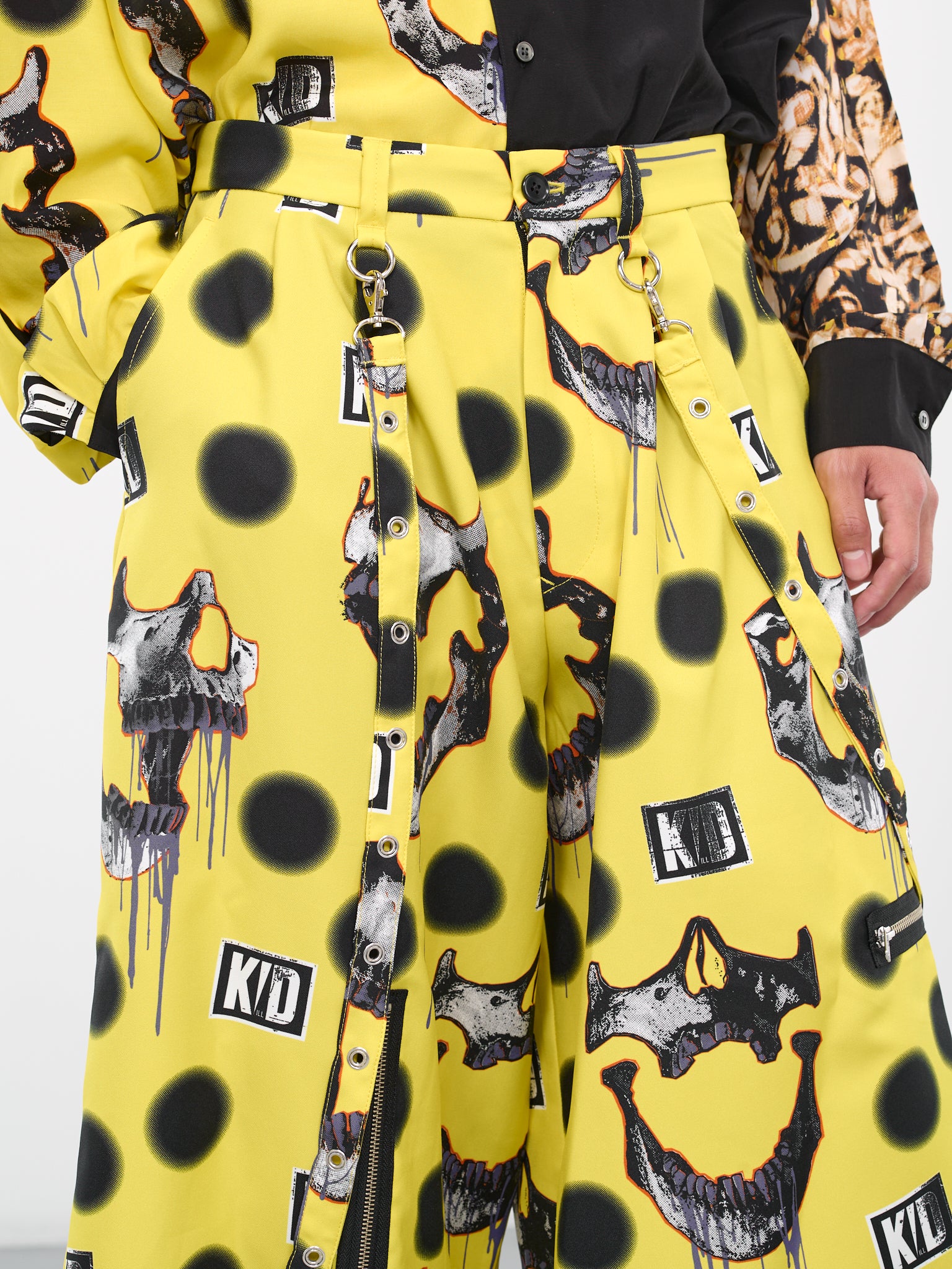 Skull Zip Shorts (KL768-YELLOW-SKULL)