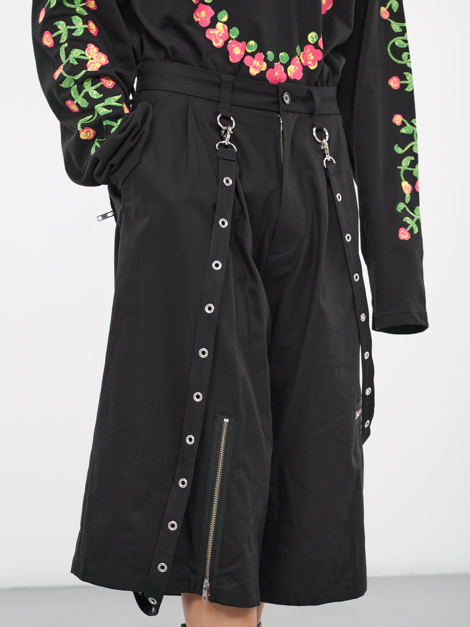 Zip Shorts (KL778-BLACK)