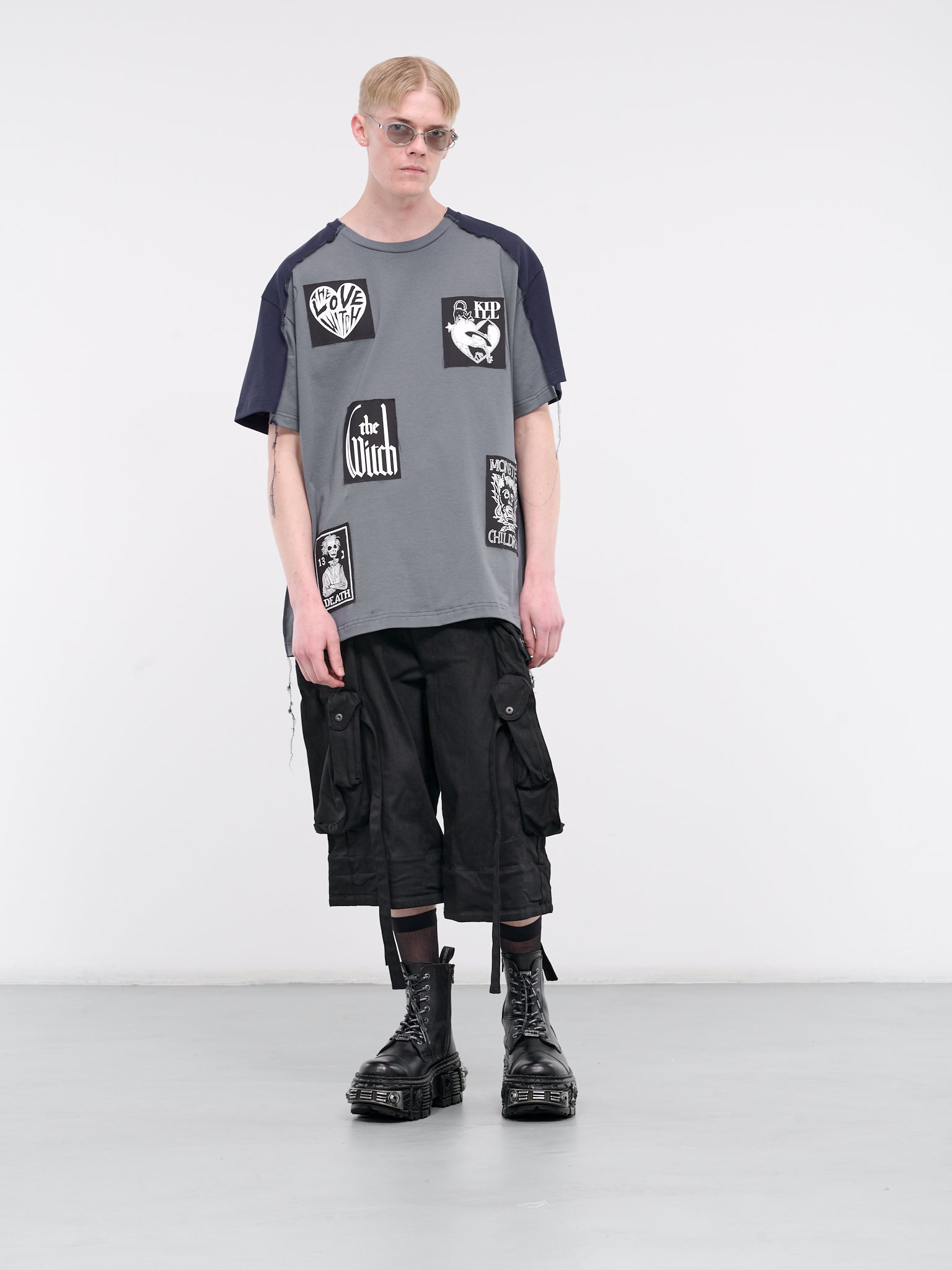 Distressed Graphic Patch Tee (KL820-NAVY-GREY)